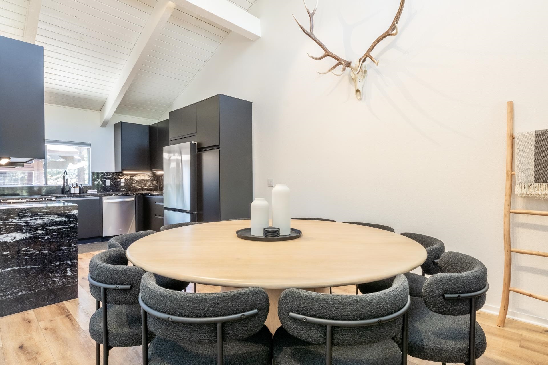 221 Canyon Blvd #114 Unit: Mammoth Estates #114