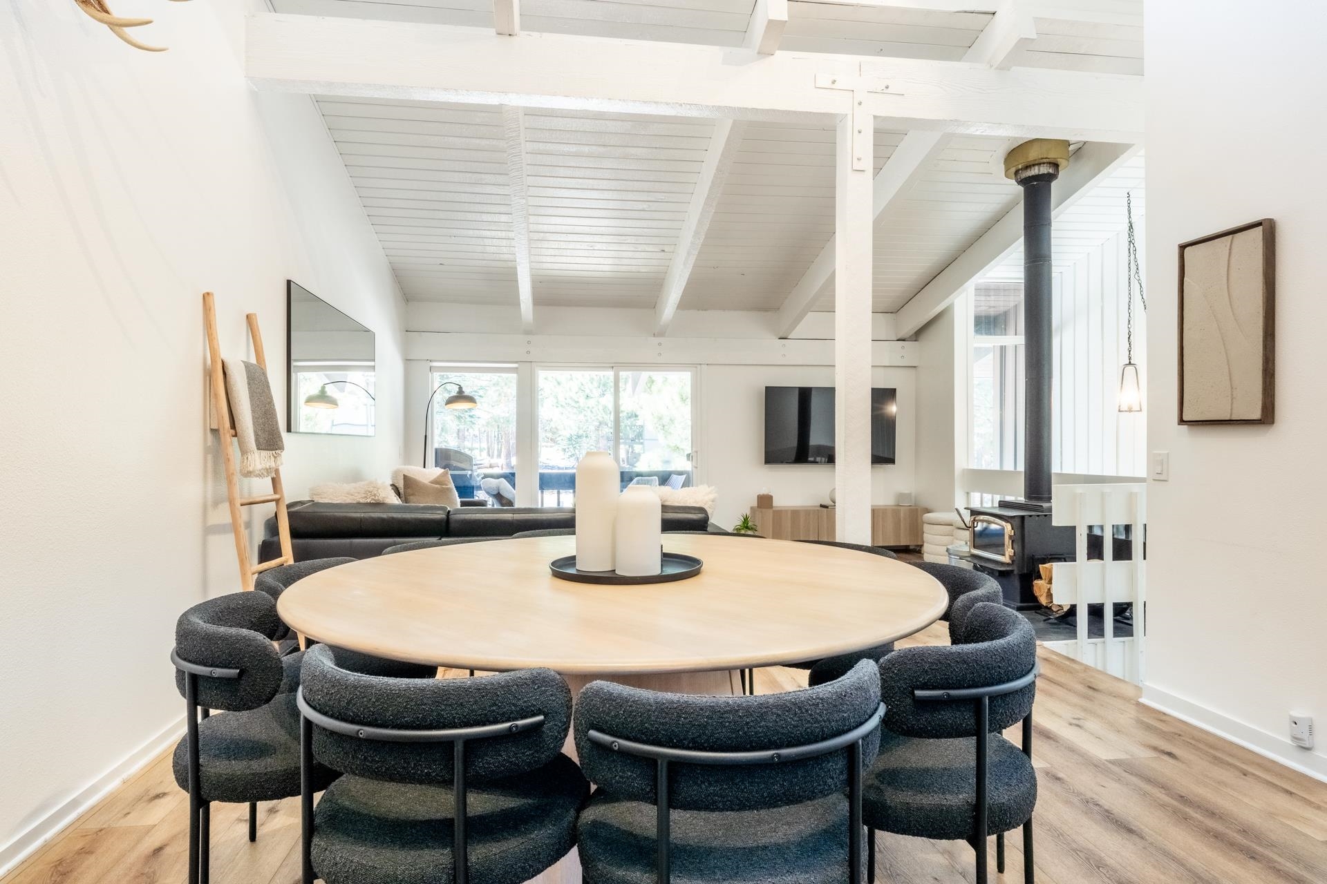 221 Canyon Blvd #114 Unit: Mammoth Estates #114