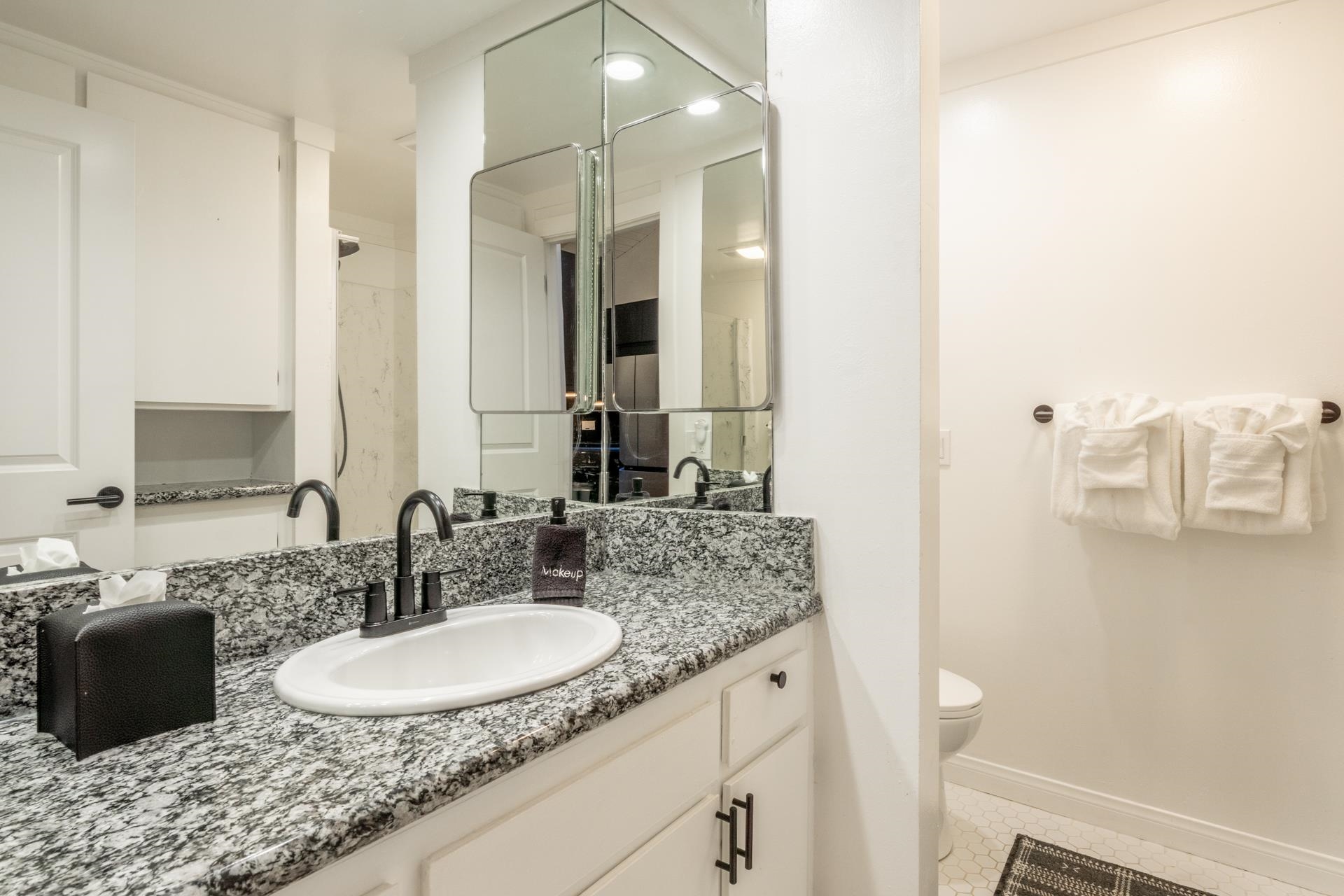 221 Canyon Blvd #114 Unit: Mammoth Estates #114