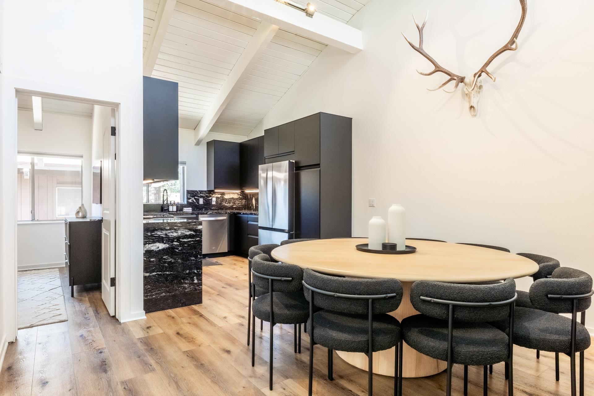 221 Canyon Blvd #114 Unit: Mammoth Estates #114