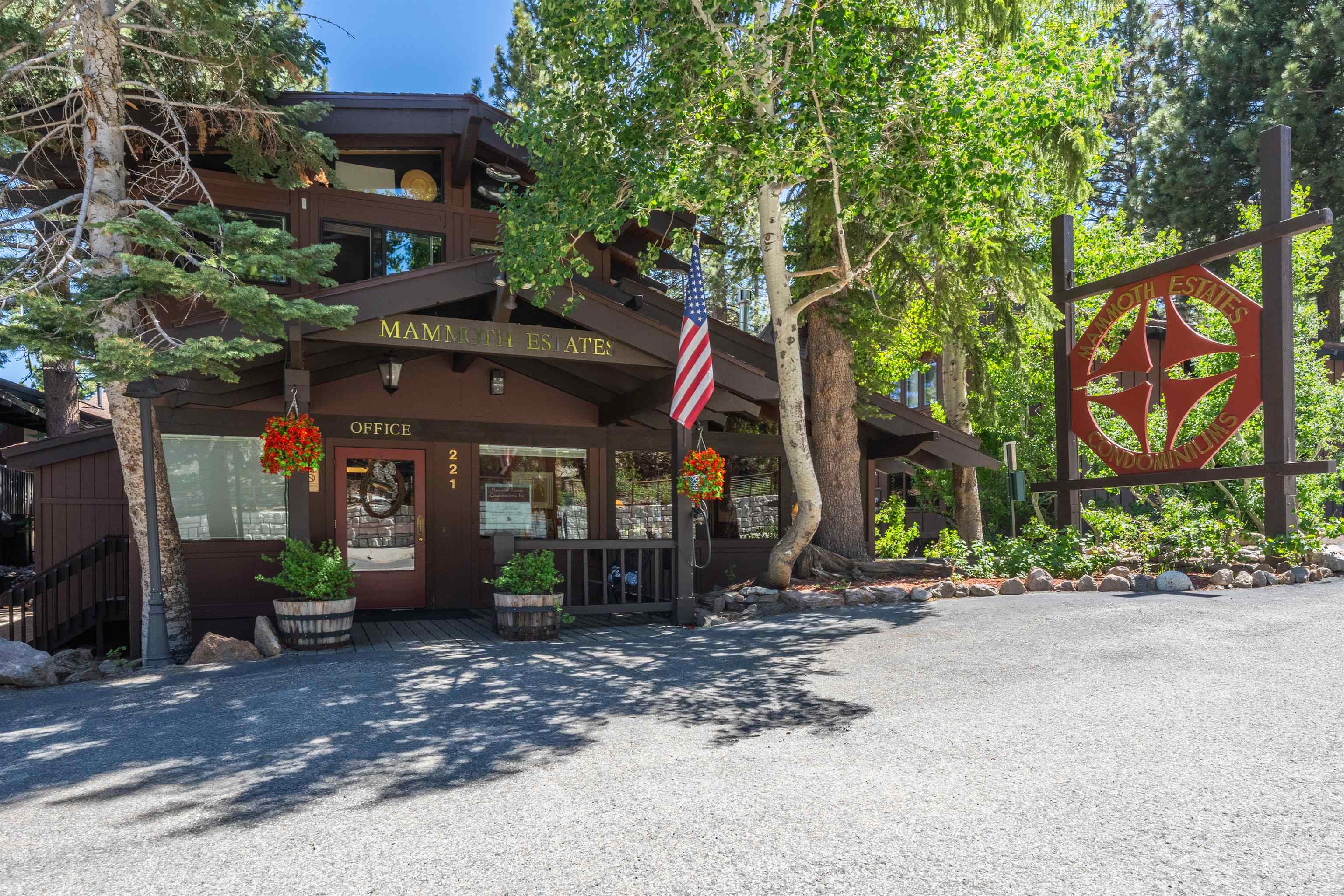 221 Canyon Blvd #114 Unit: Mammoth Estates #114