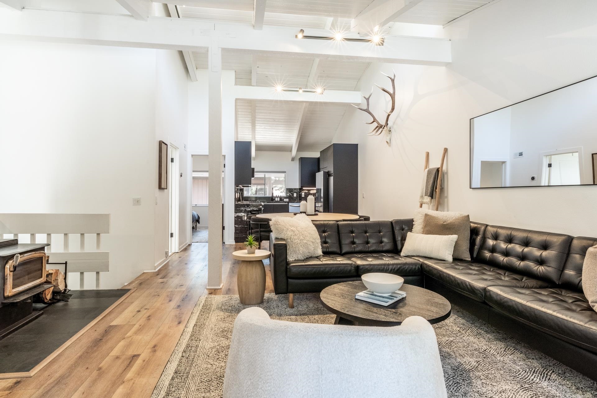 221 Canyon Blvd #114 Unit: Mammoth Estates #114