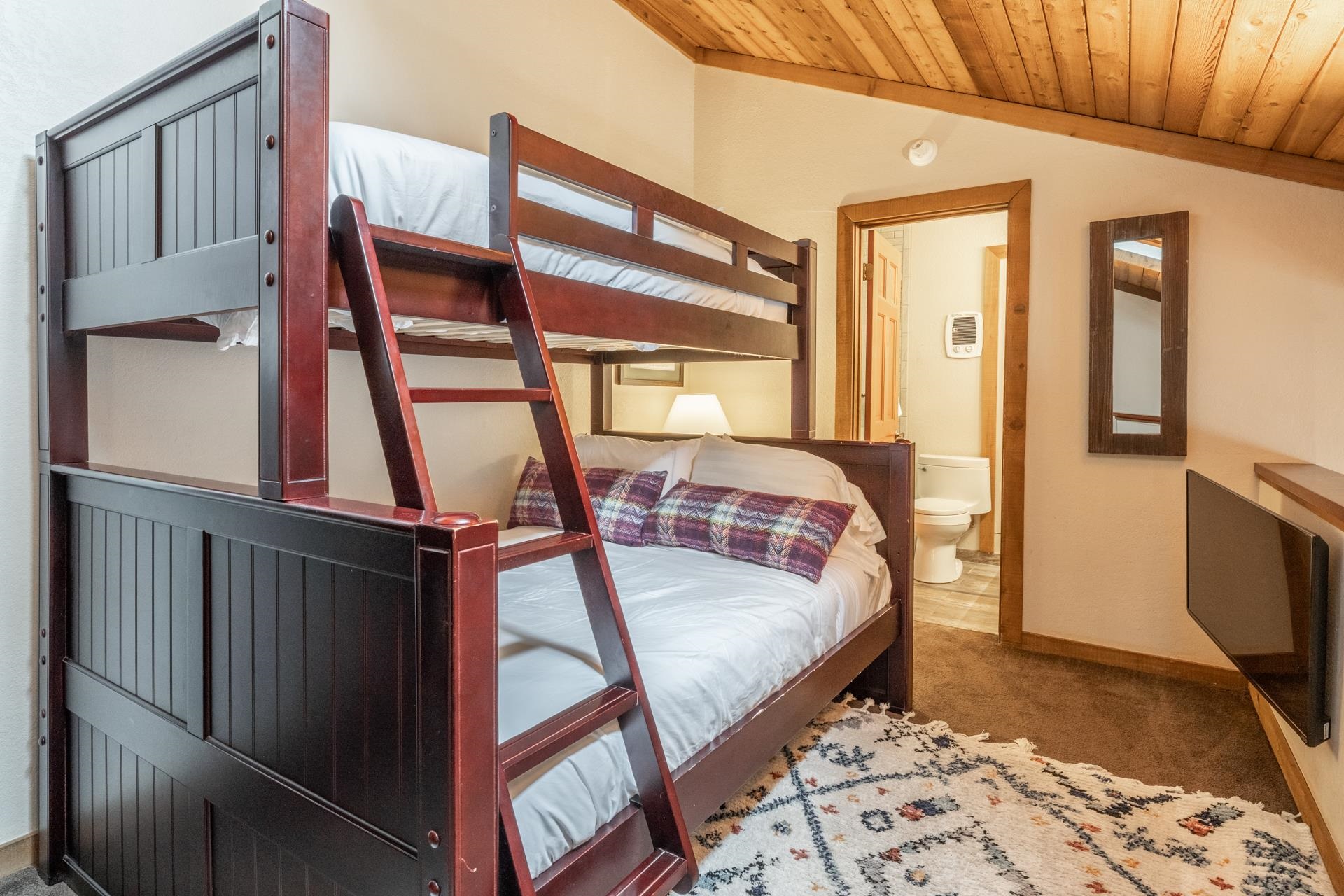 435 Lakeview Boulevard Unit: Mountainback #56