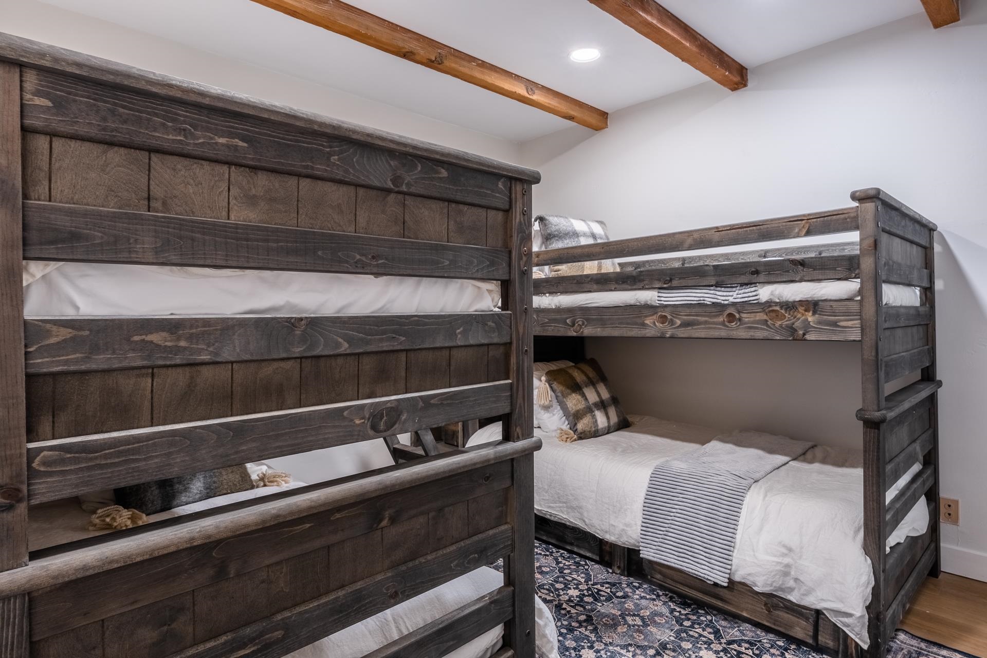 194 Hillside Dr #18 Unit: Unit 18