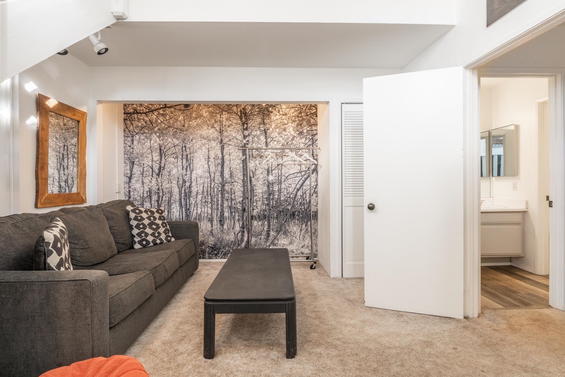 2252 Meridian Blvd #5 Unit: 3