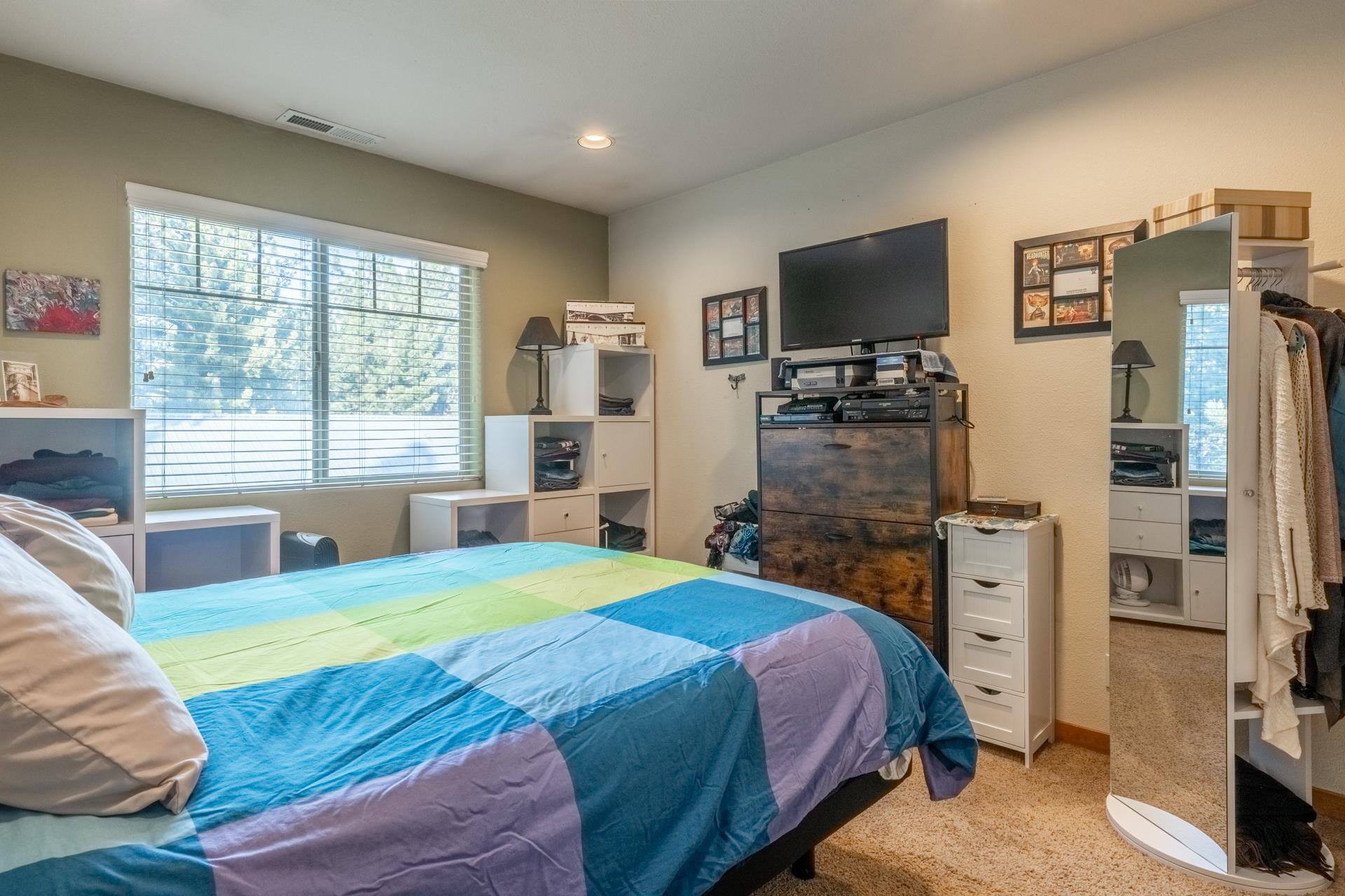 463 Mono Street #1