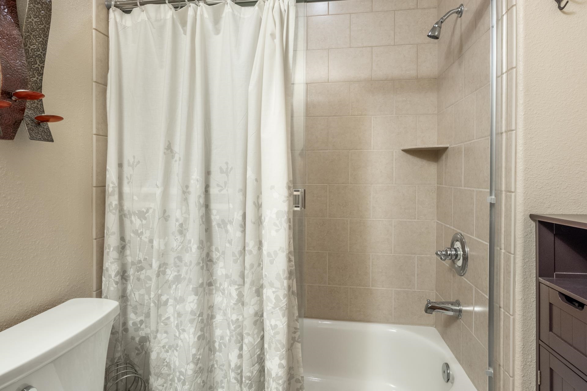 463 Mono Street #1