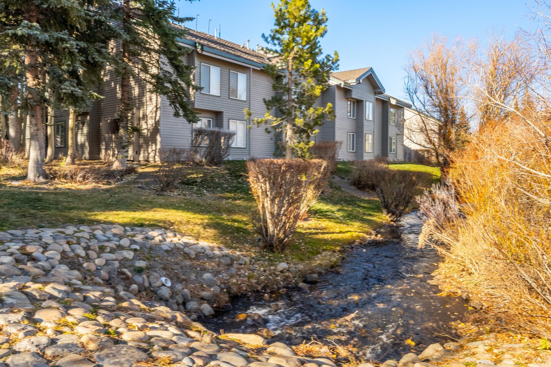 559 Club Drive Unit: 559