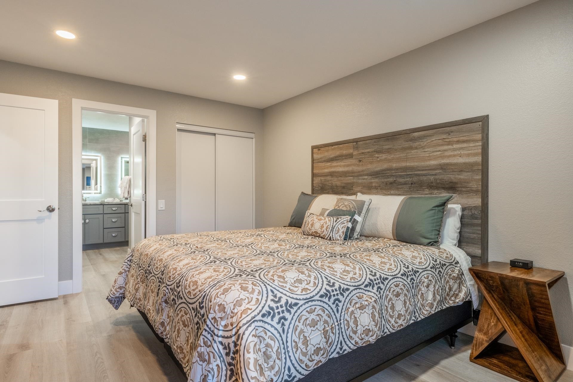 559 Club Drive Unit: 559