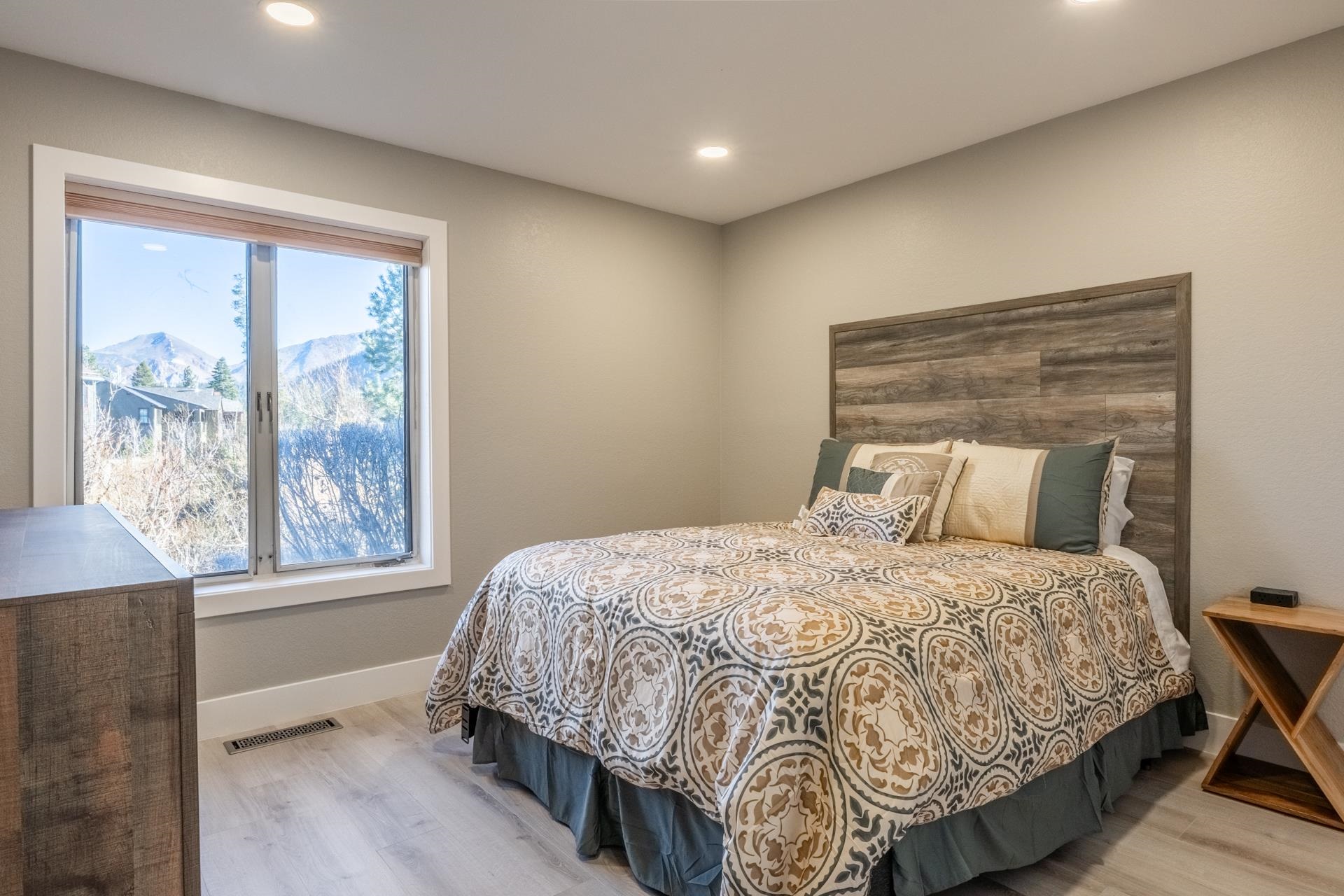 559 Club Drive Unit: 559