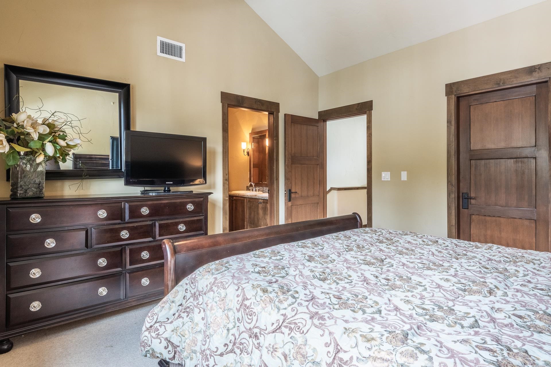 63 Bear Ct. Unit: 14