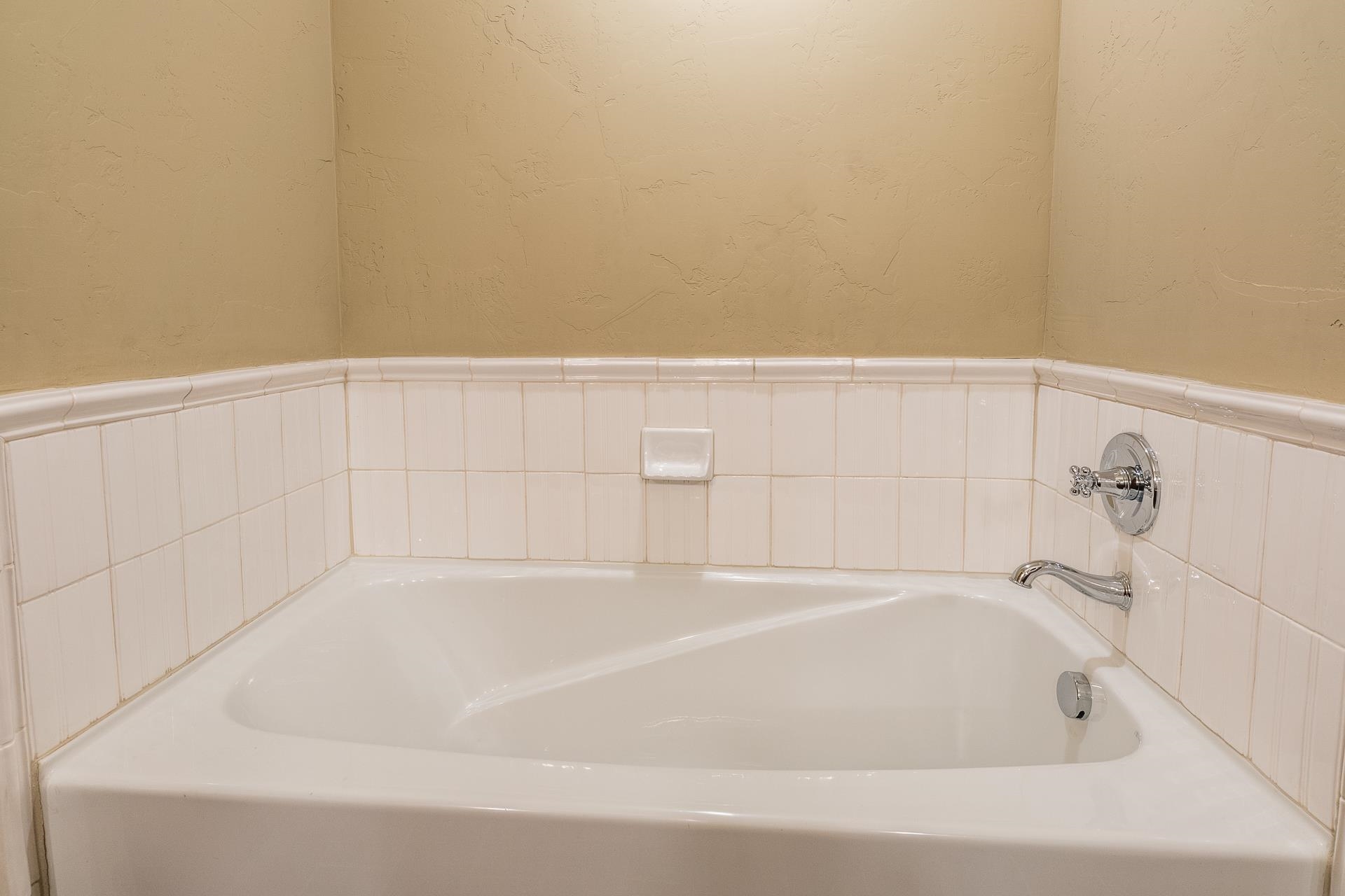 63 Bear Ct. Unit: 14