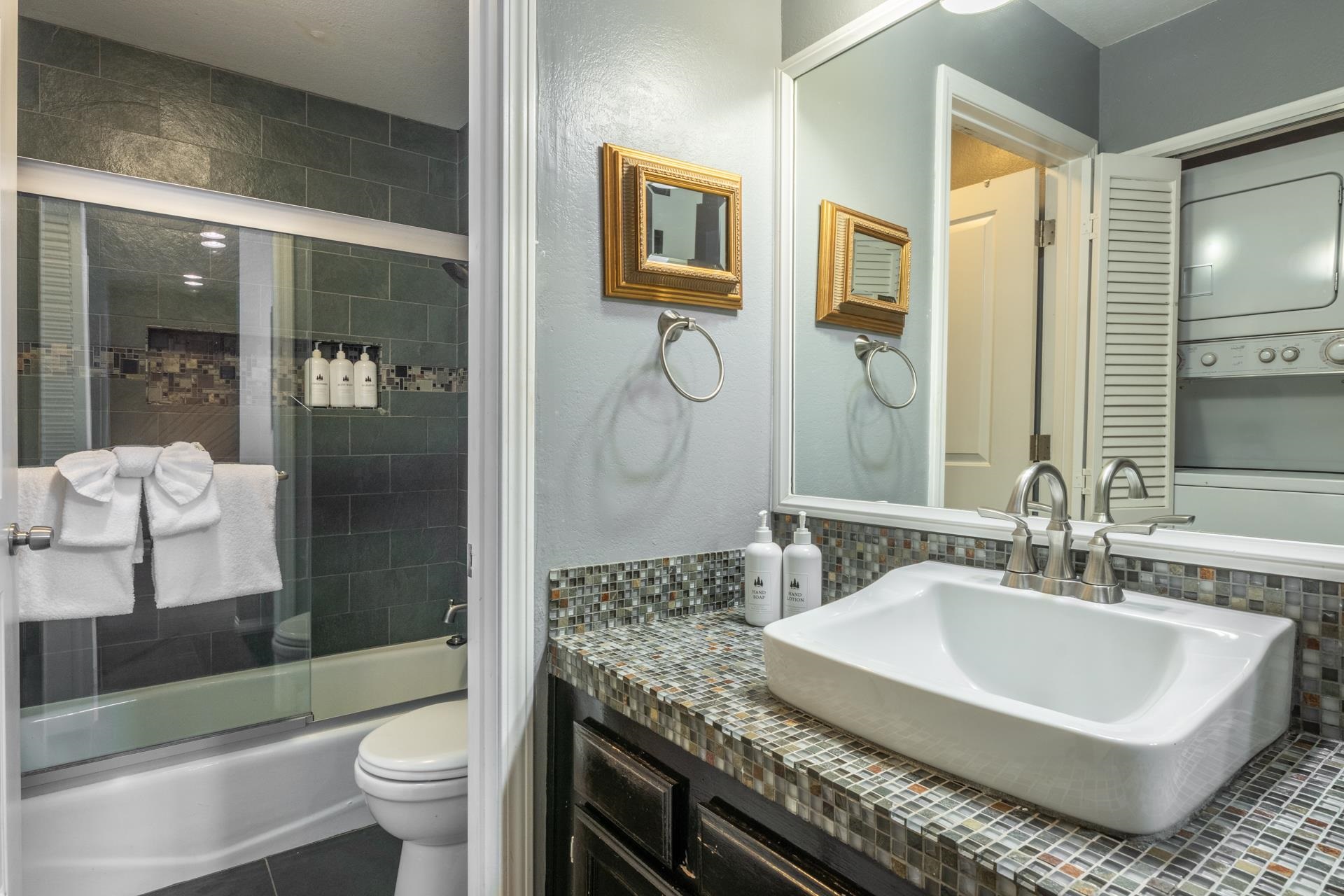 28 Sunshine Unit: 28