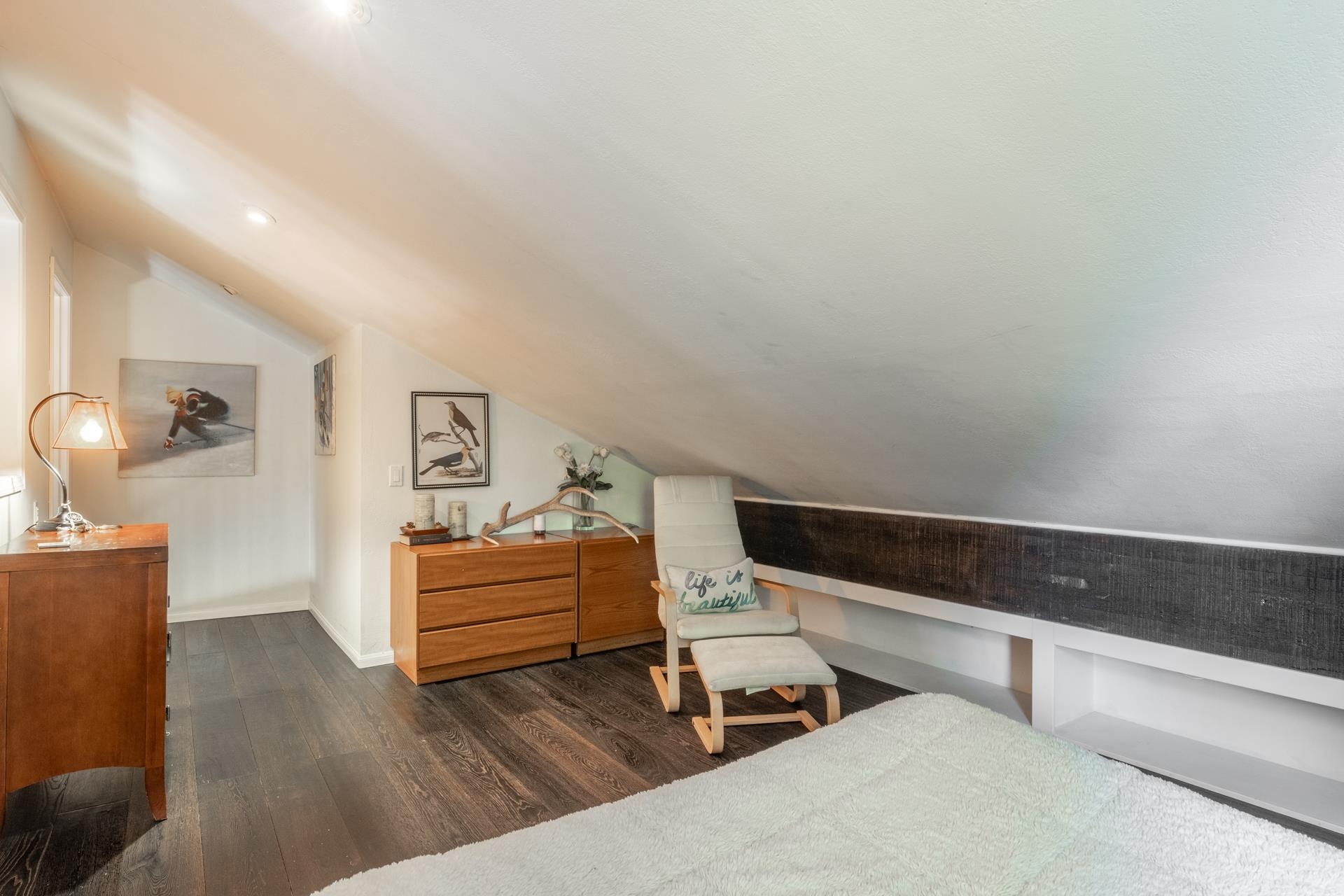 28 Sunshine Unit: 28