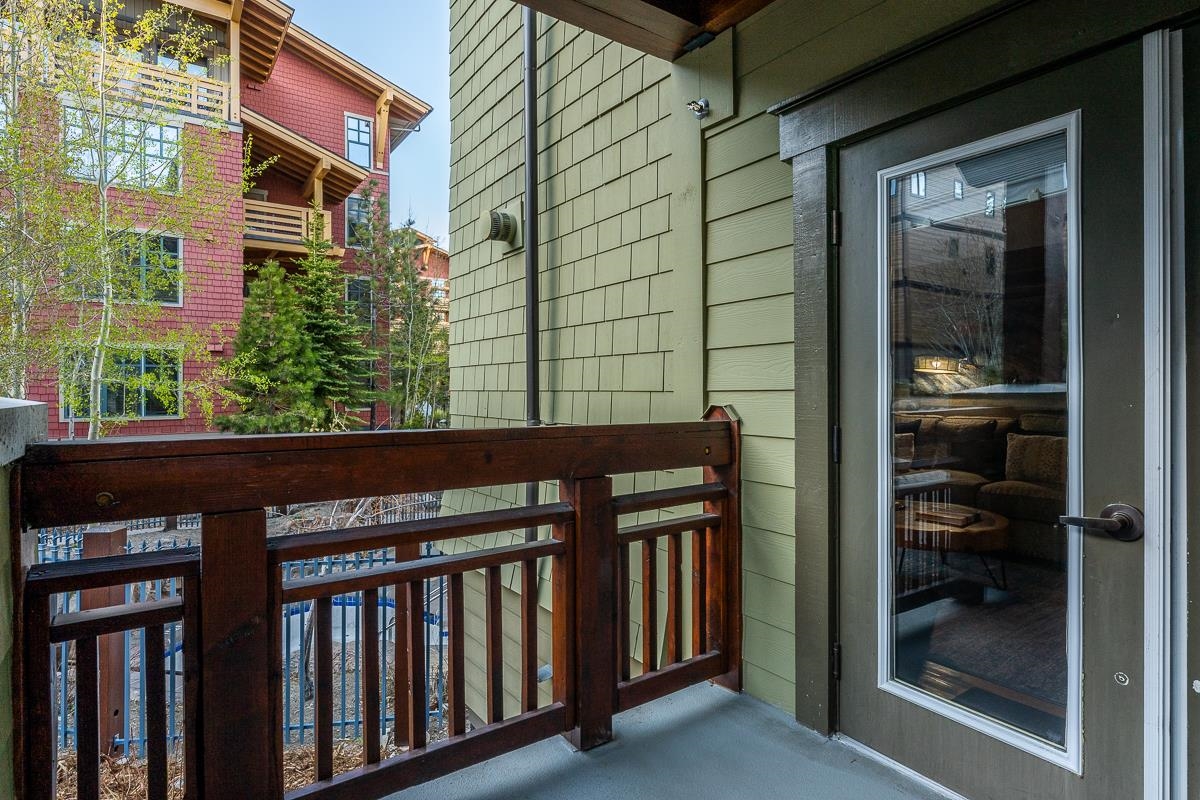 100 Canyon Blvd #3128