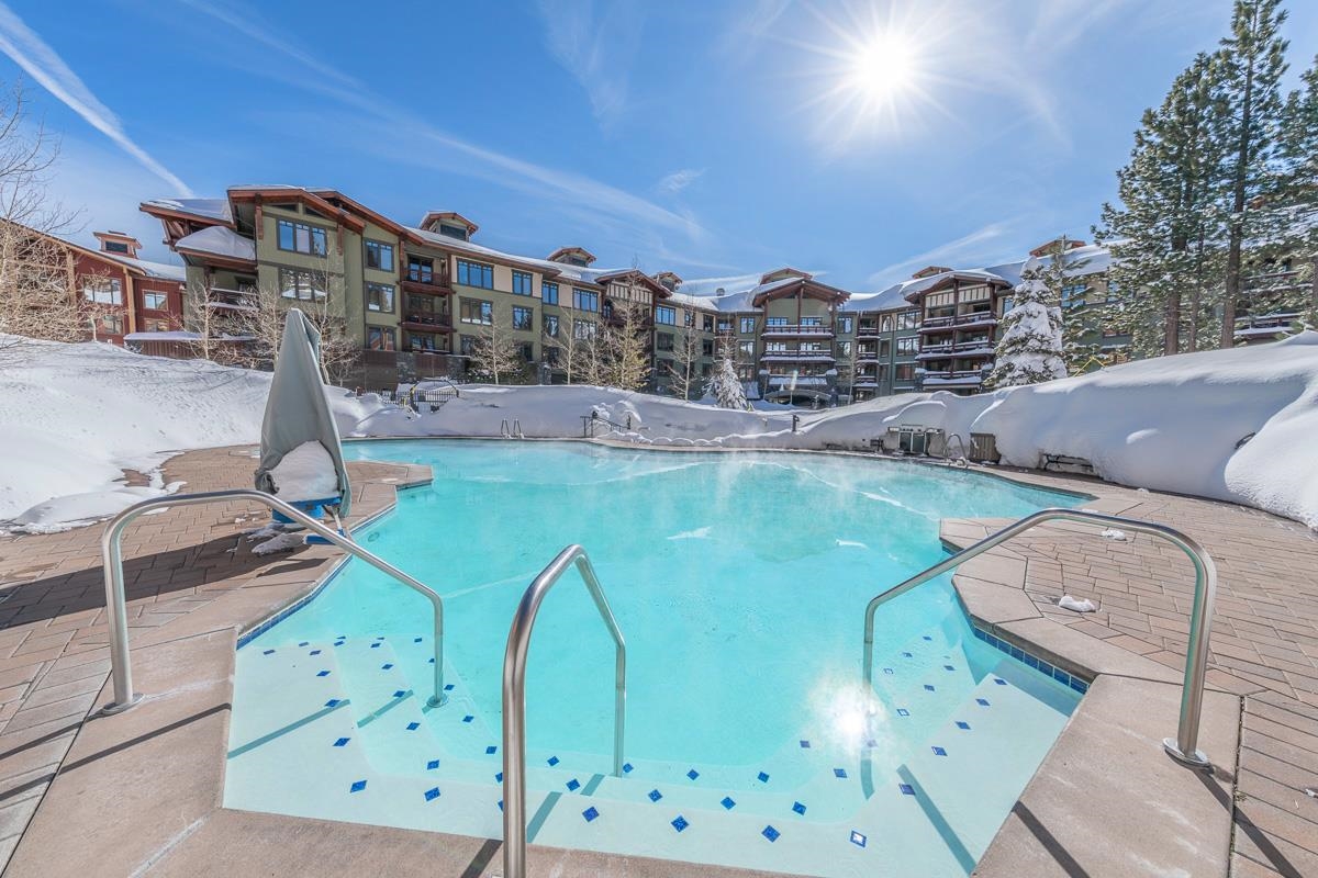 100 Canyon Blvd #3128