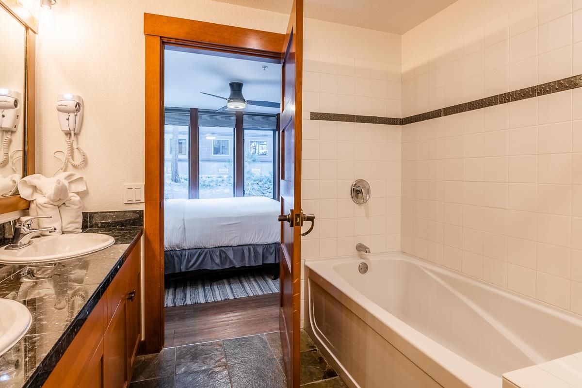 100 Canyon Blvd #3128
