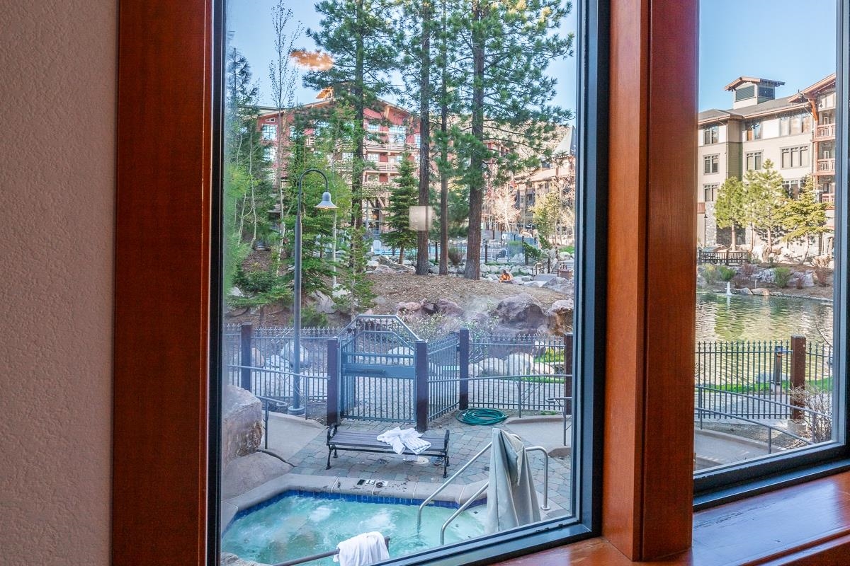 100 Canyon Blvd #3128