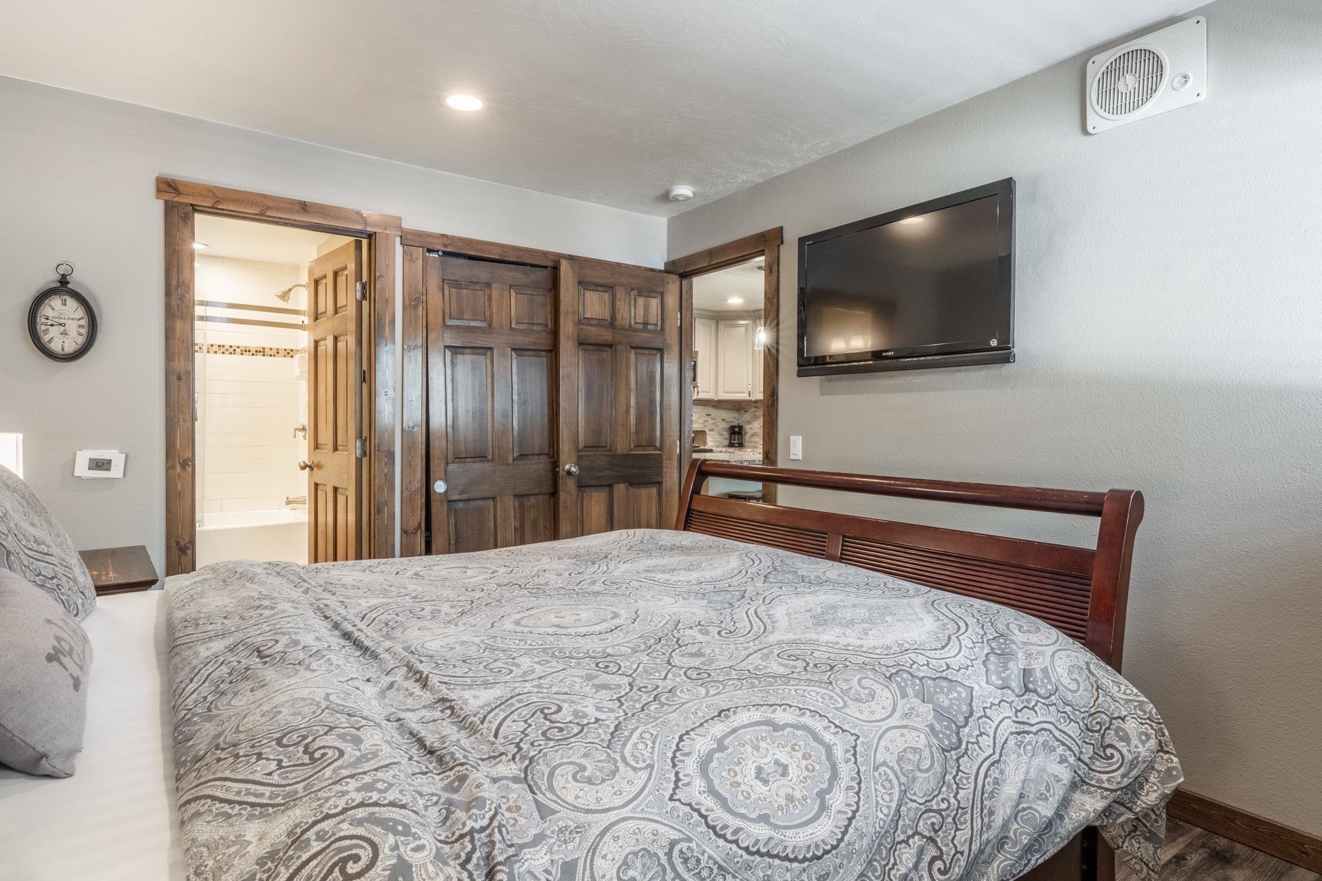 2499 Sierra Nevada S-1 Road Unit: S-1