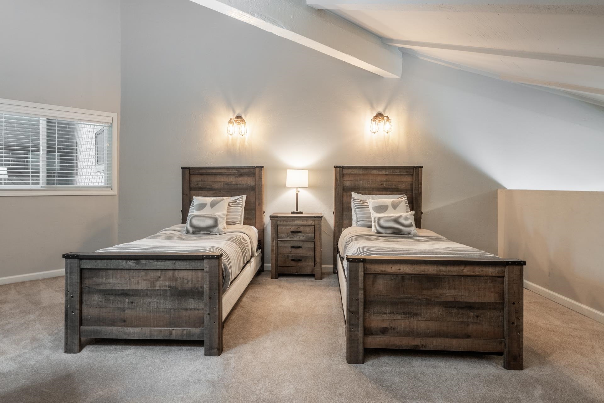 362 Old Mammoth Rd. #4