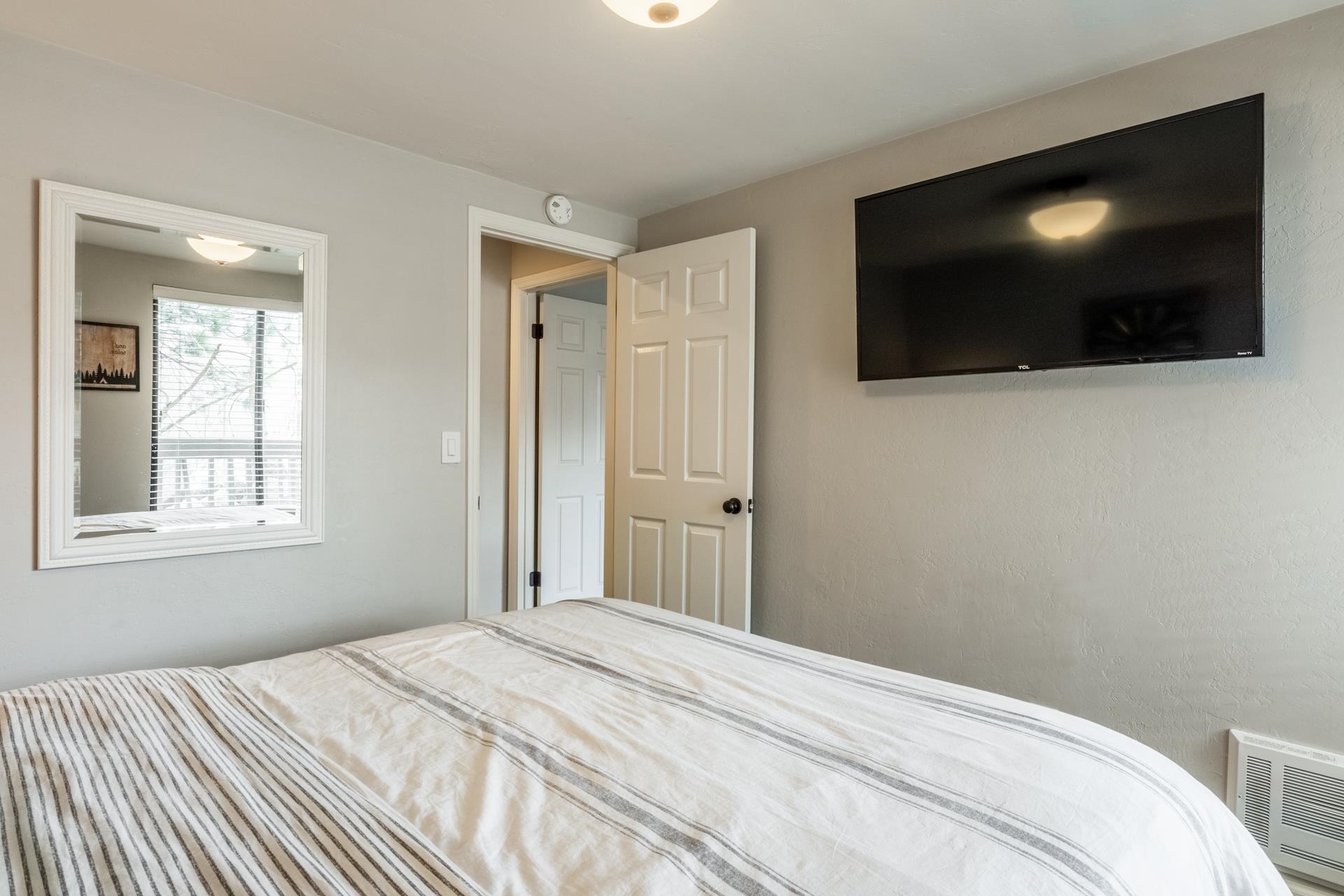 362 Old Mammoth Rd. #4