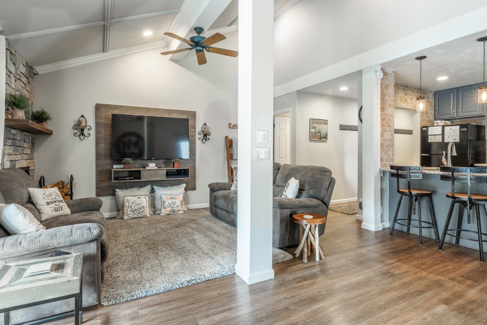 362 Old Mammoth Rd. #4