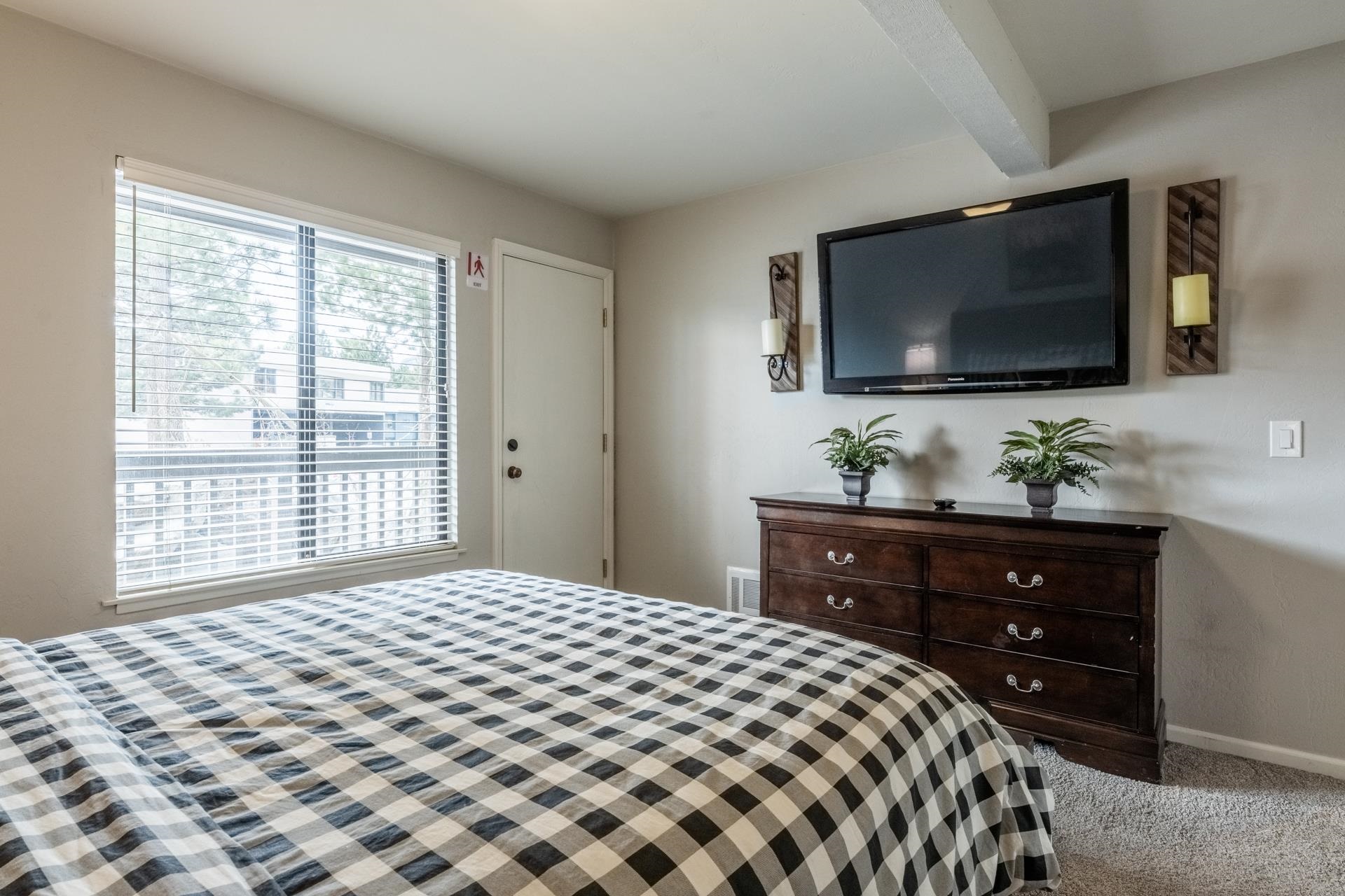 362 Old Mammoth Rd. #4