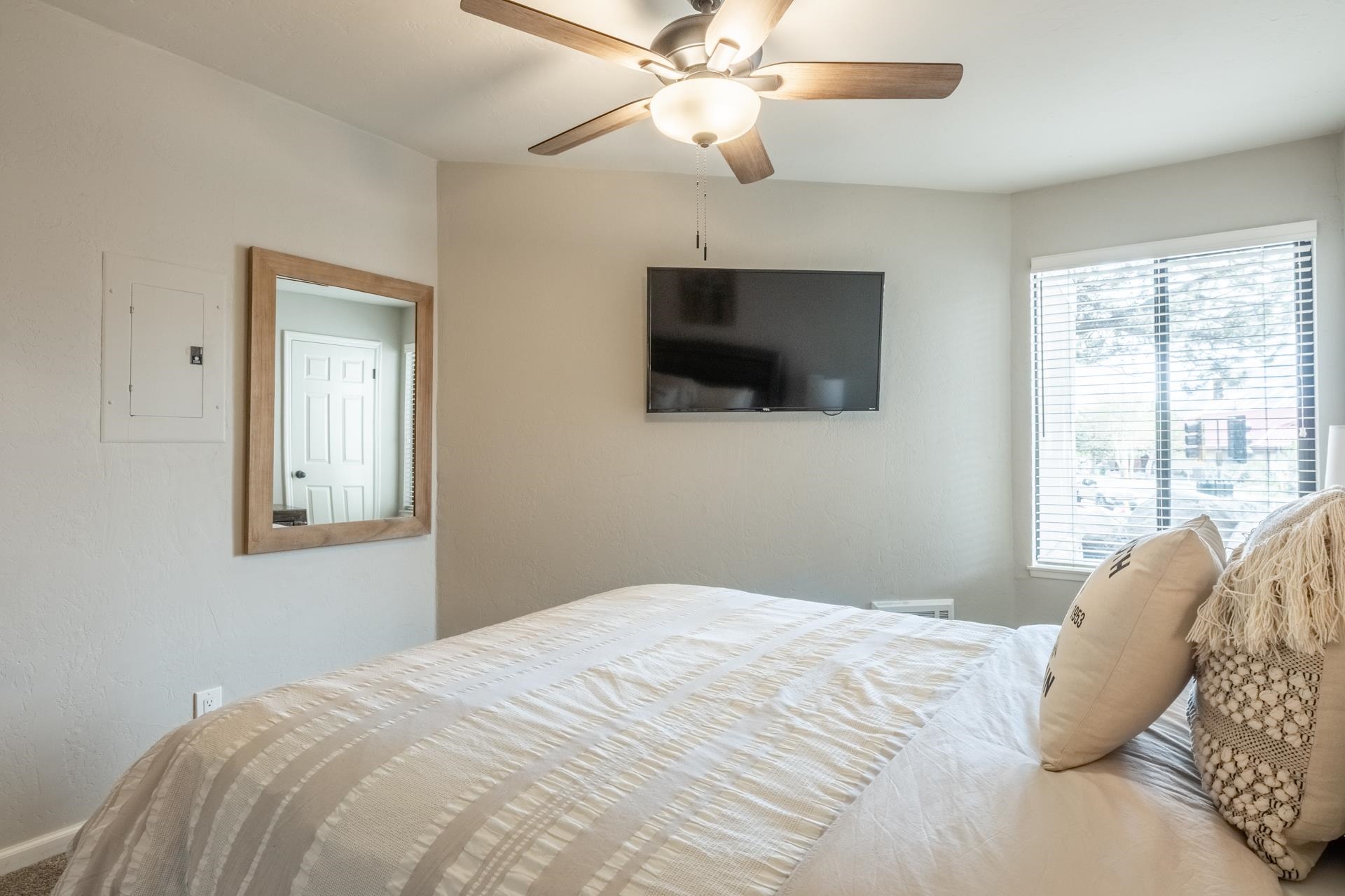 362 Old Mammoth Rd. #4