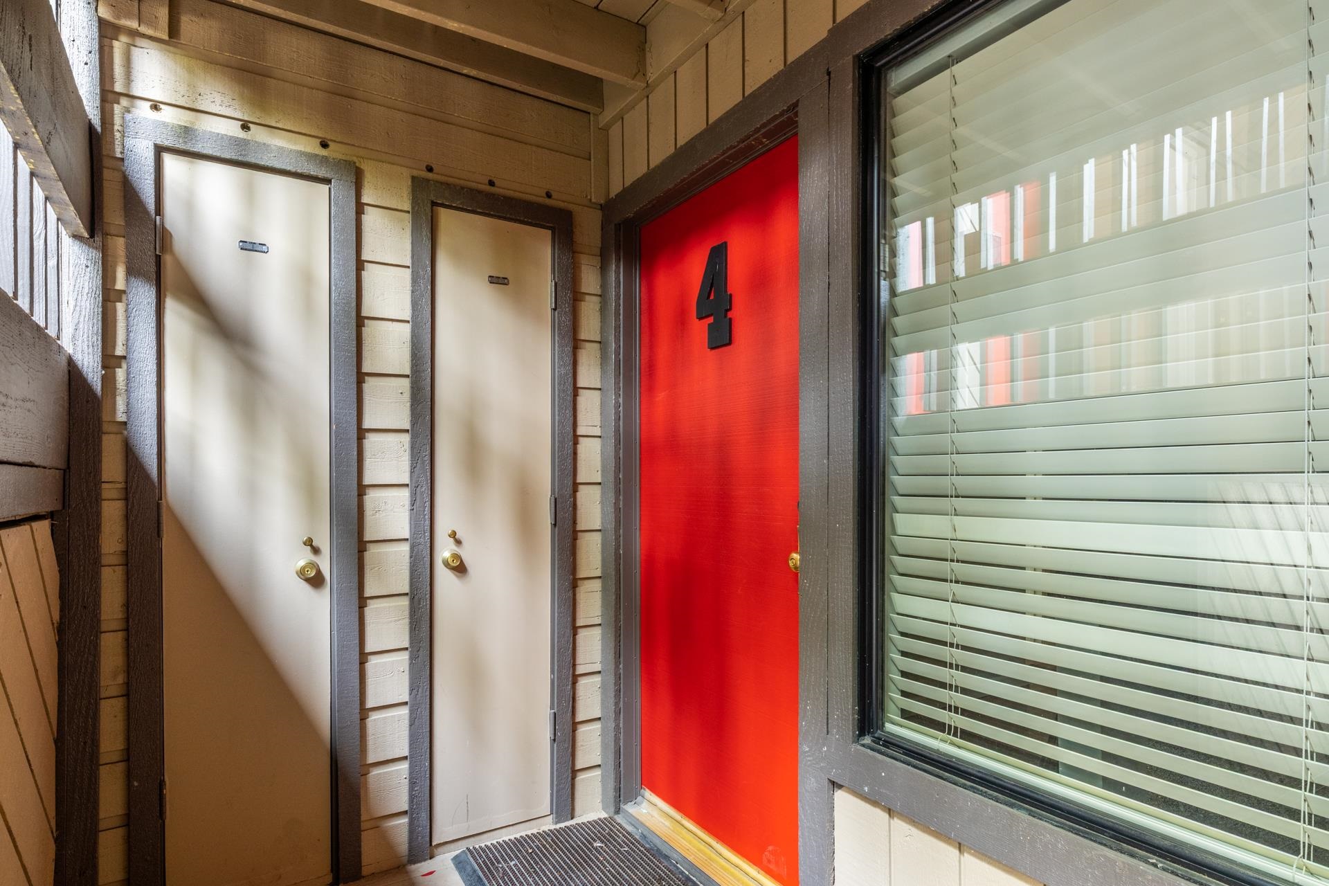 362 Old Mammoth Rd. #4