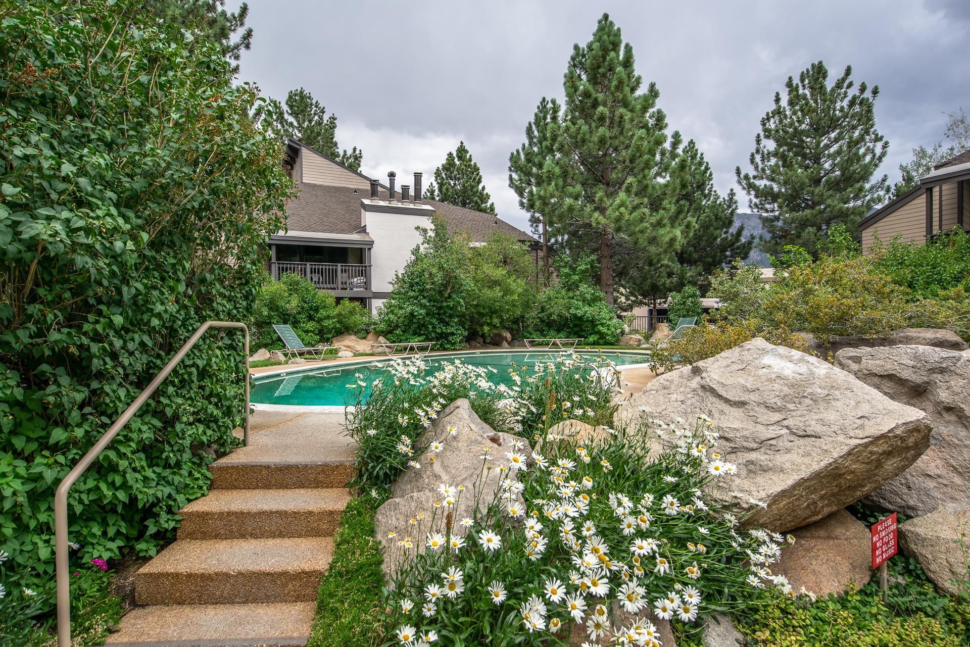 362 Old Mammoth Rd. #4