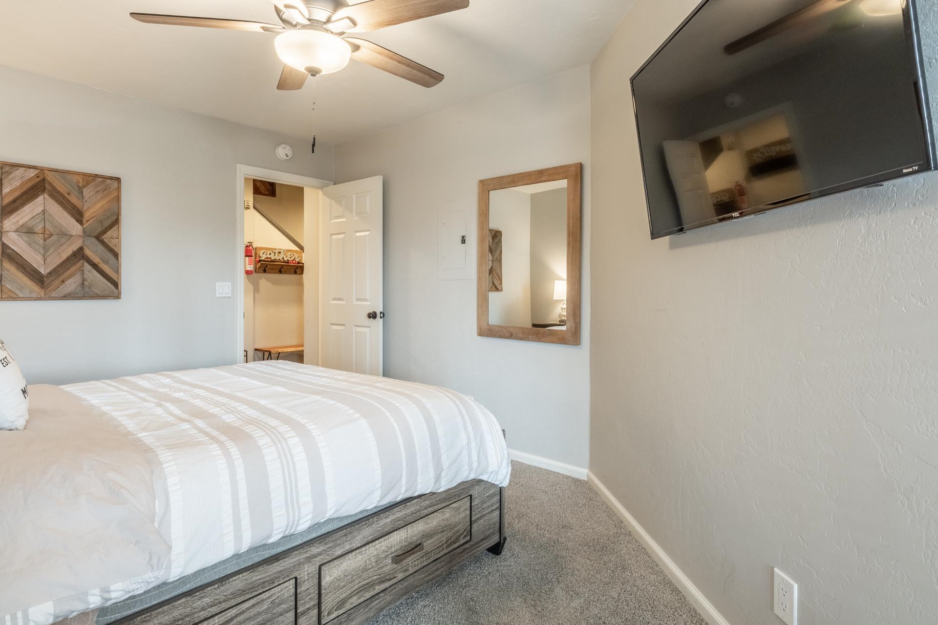 362 Old Mammoth Rd. #4