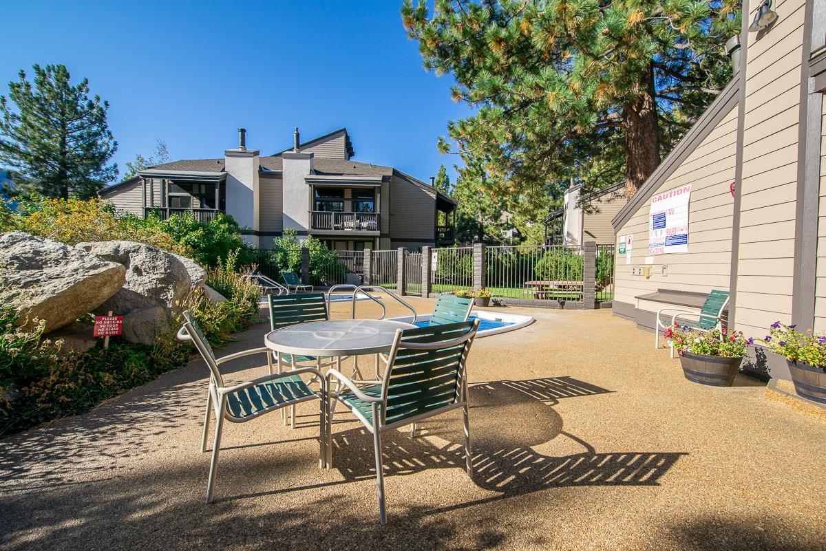 362 Old Mammoth Rd. #4