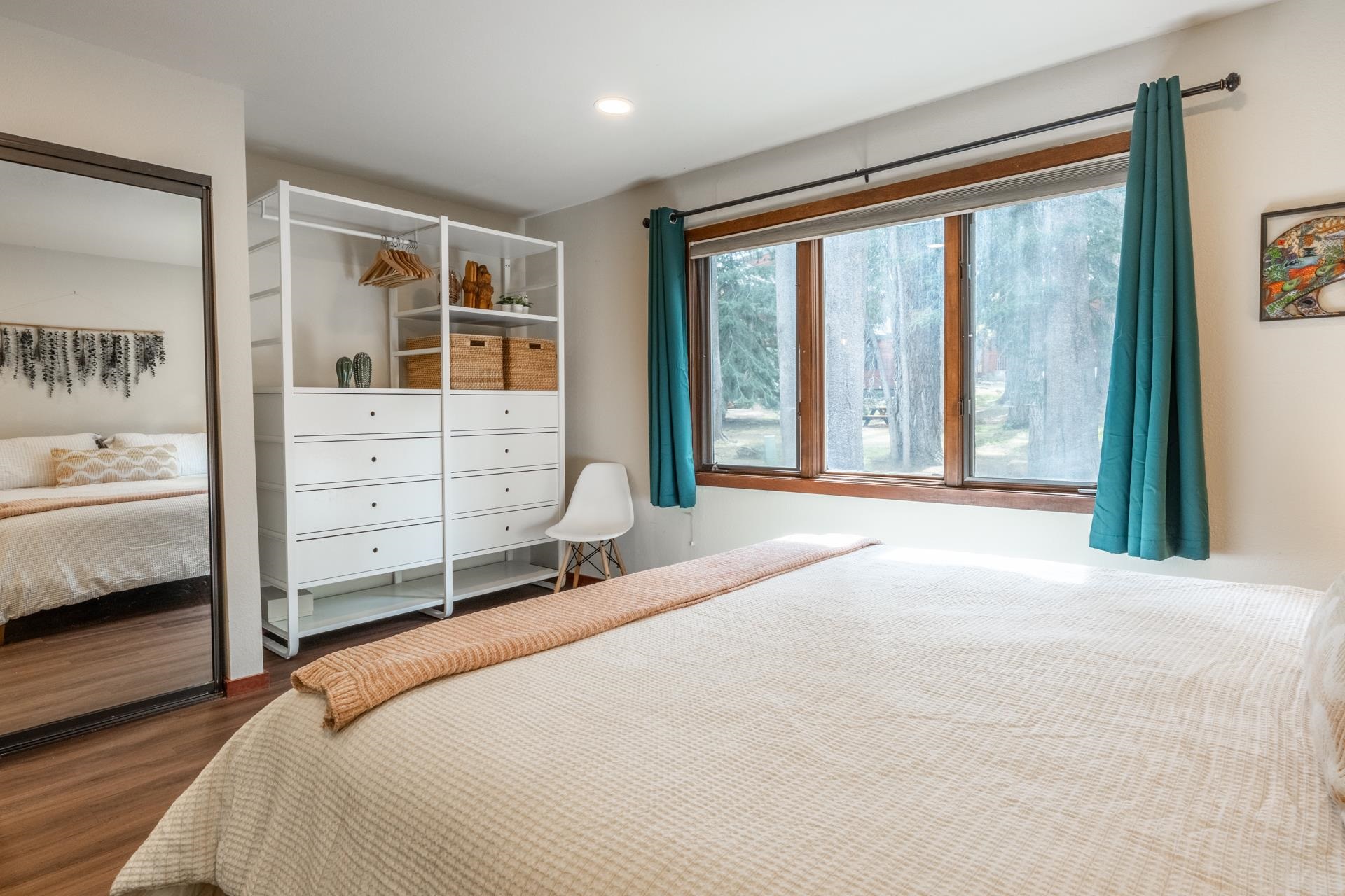 3005 Meridian Blvd #8