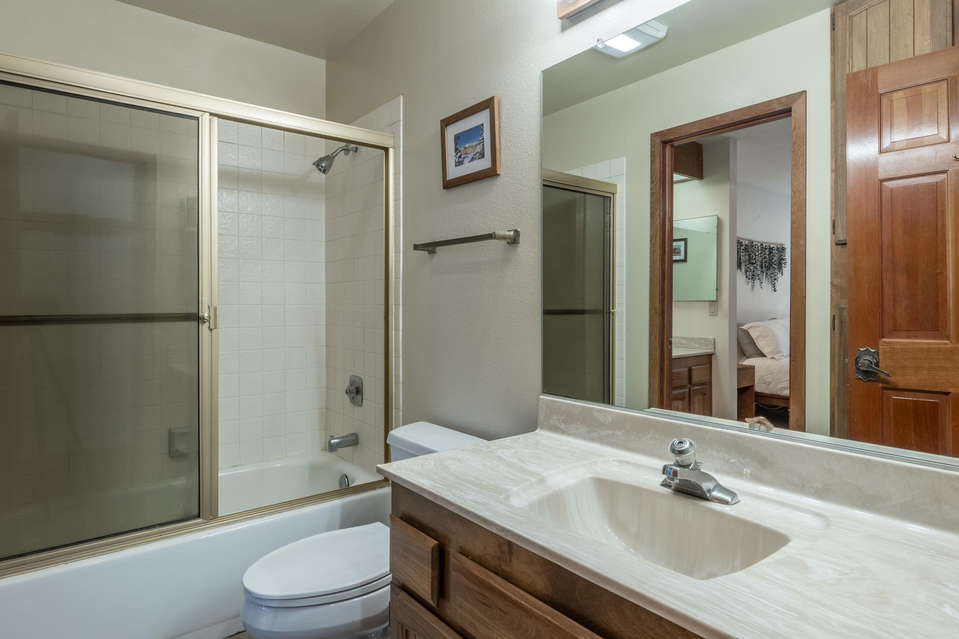 3005 Meridian Blvd #8