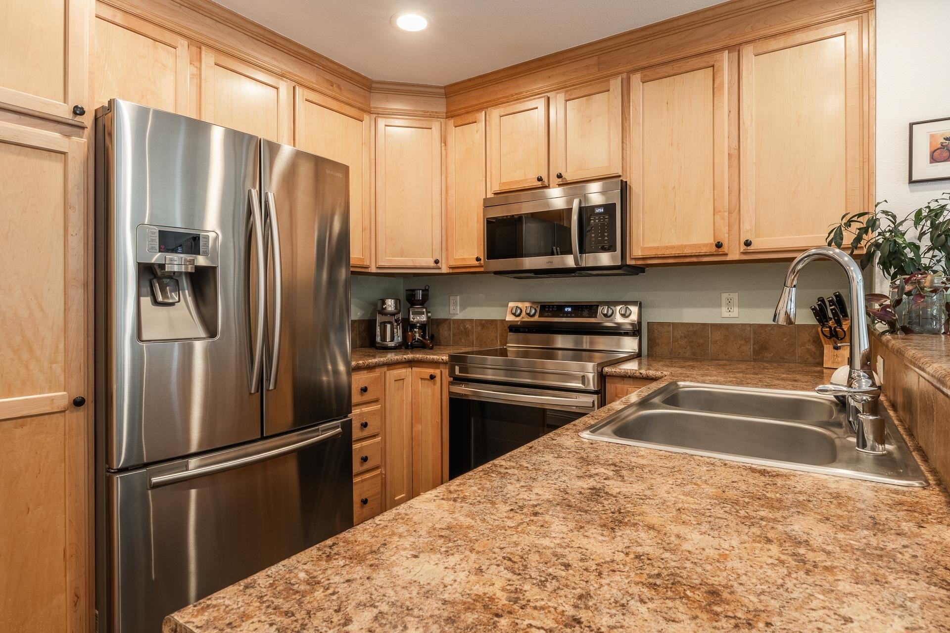 61 Callahan Way D-1 Unit: Door D-1