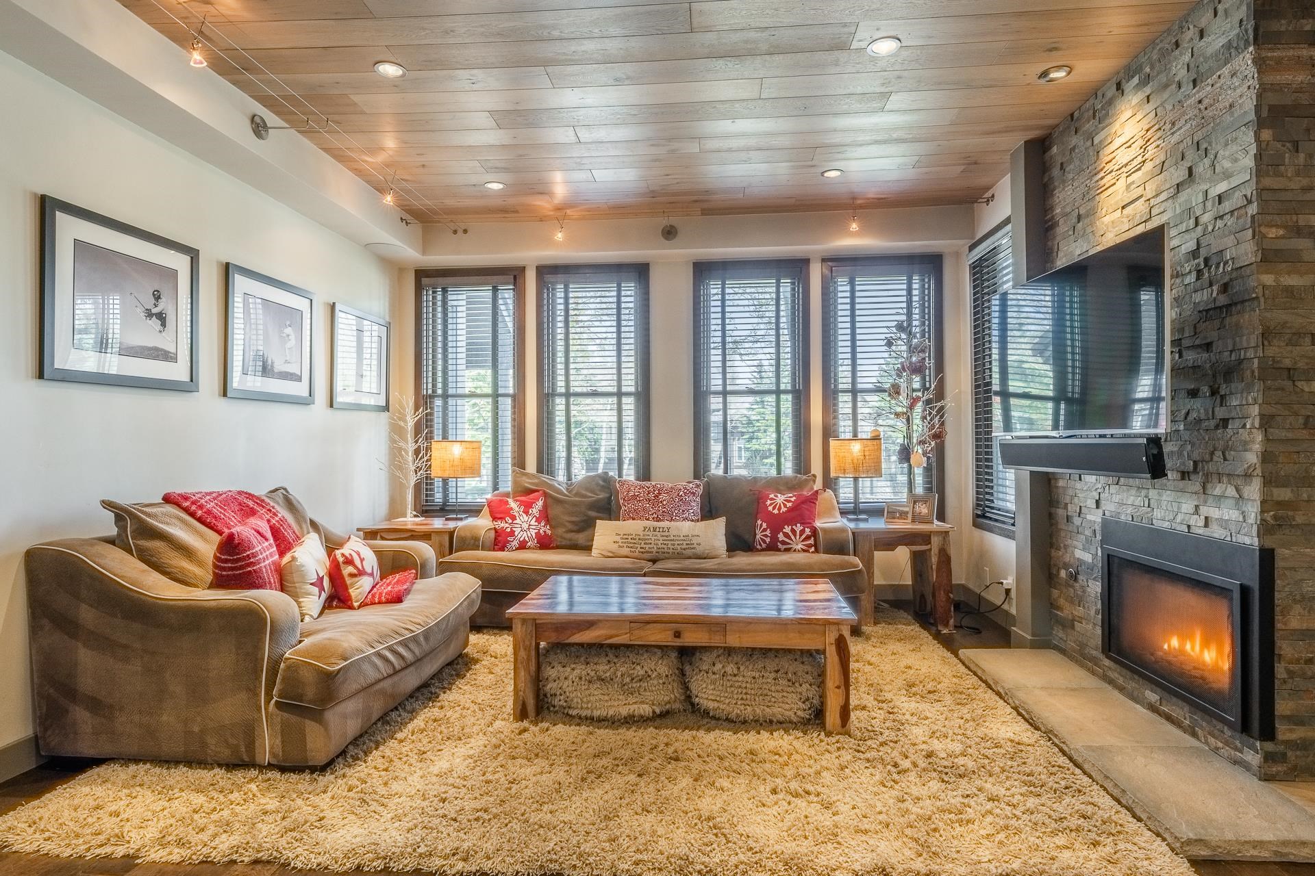 877 Par Court Unit: 877