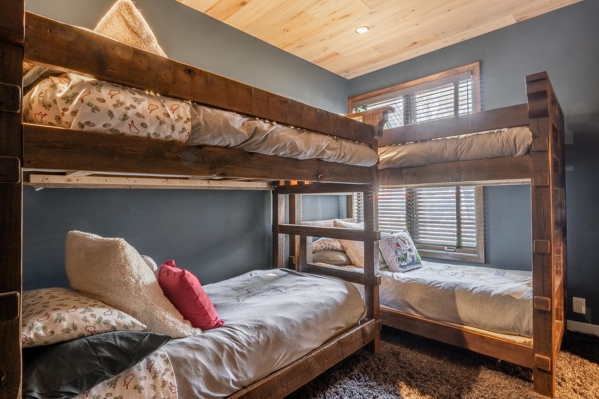 877 Par Court Unit: 877