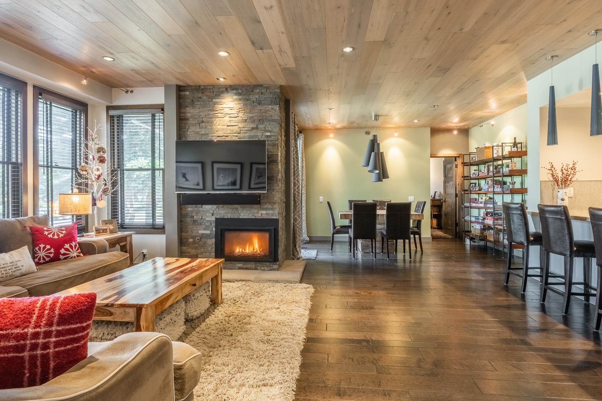 877 Par Court Unit: 877