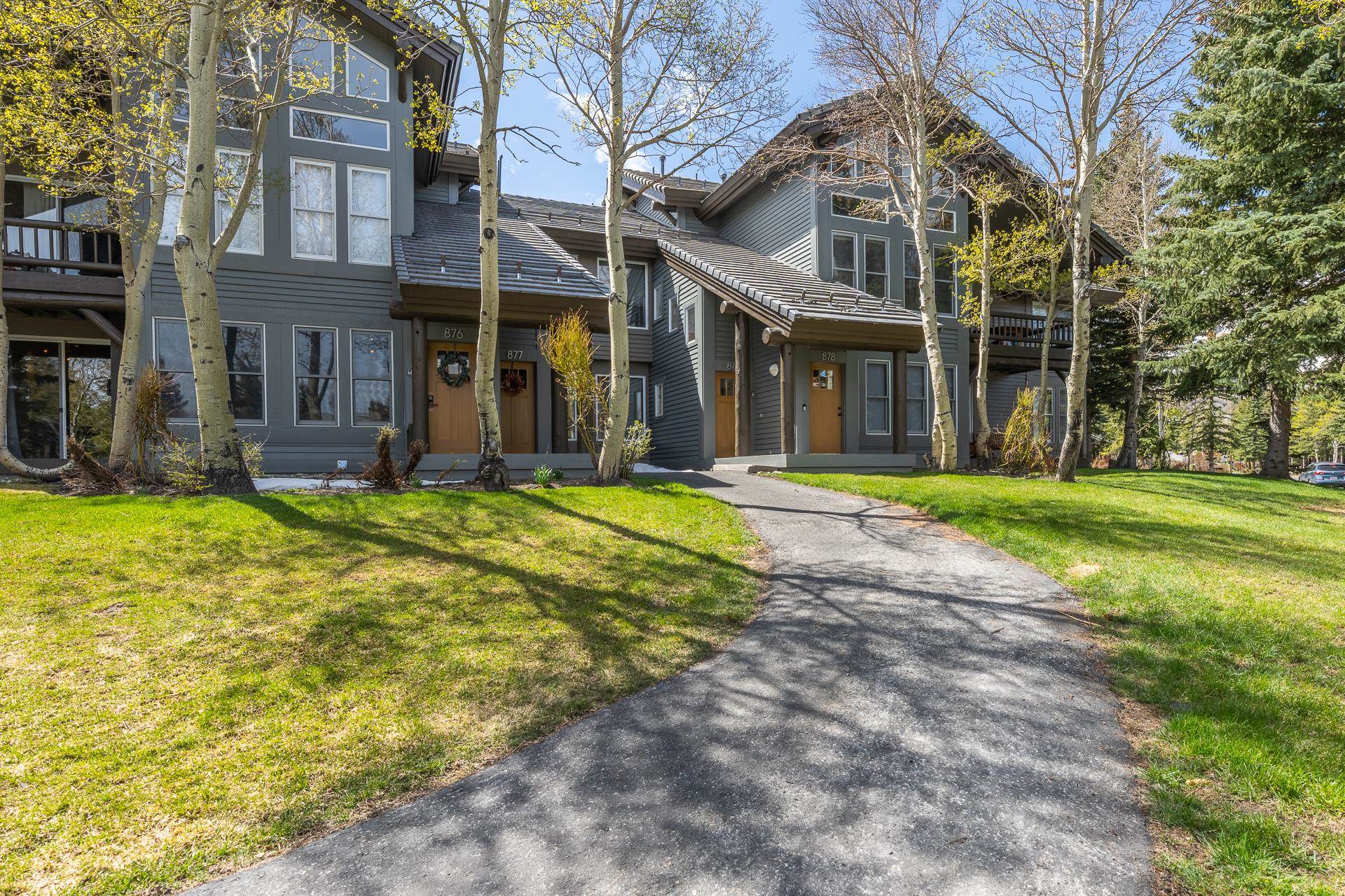 877 Par Court Unit: 877