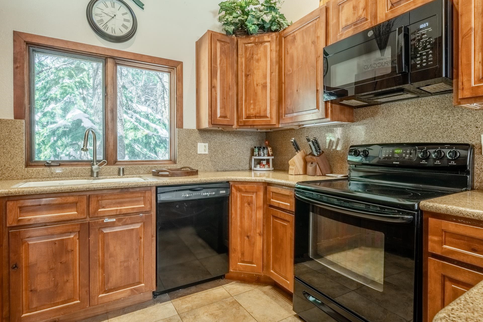 3005 Meridian #12 Boulevard Unit: 12