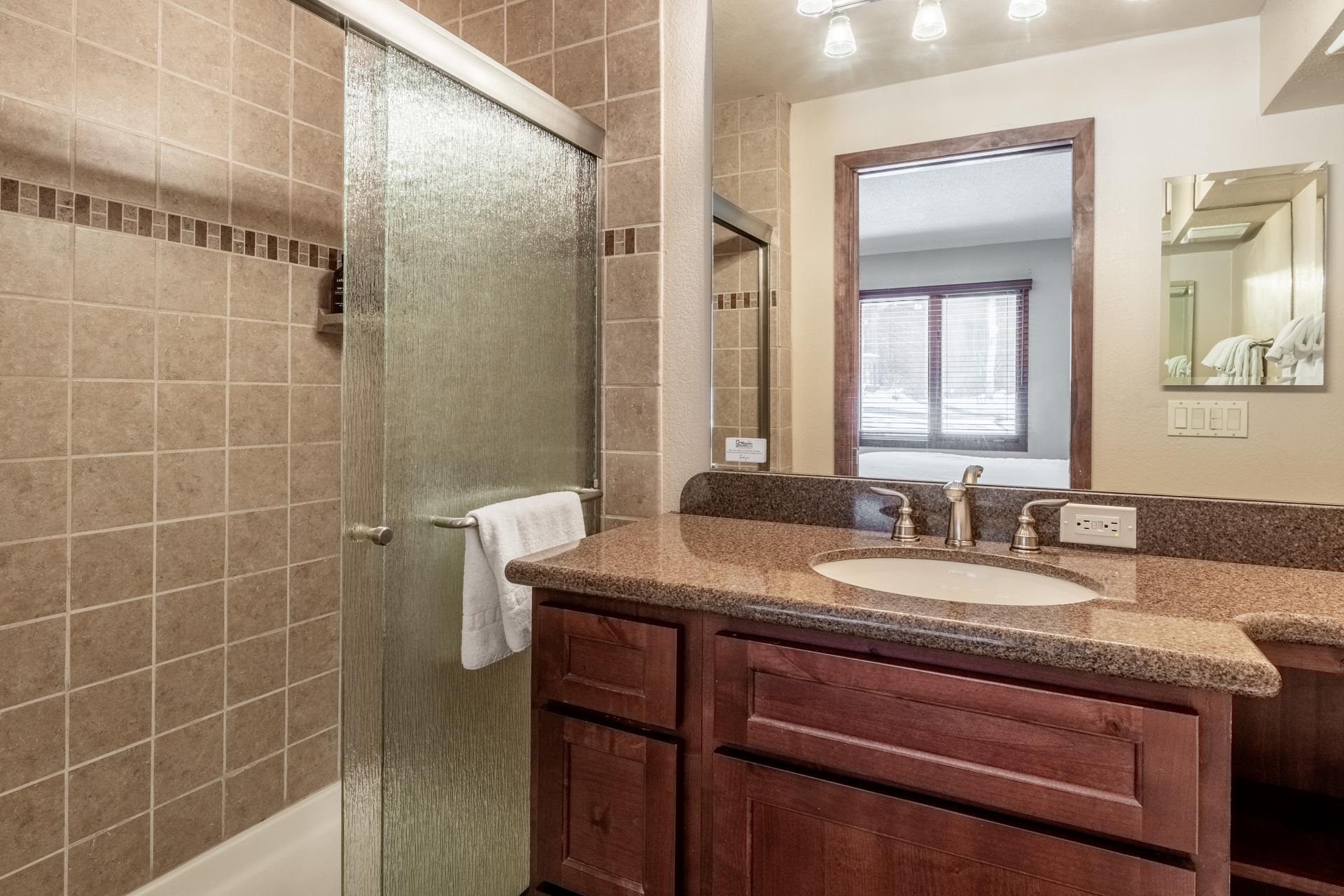 3005 Meridian #12 Boulevard Unit: 12