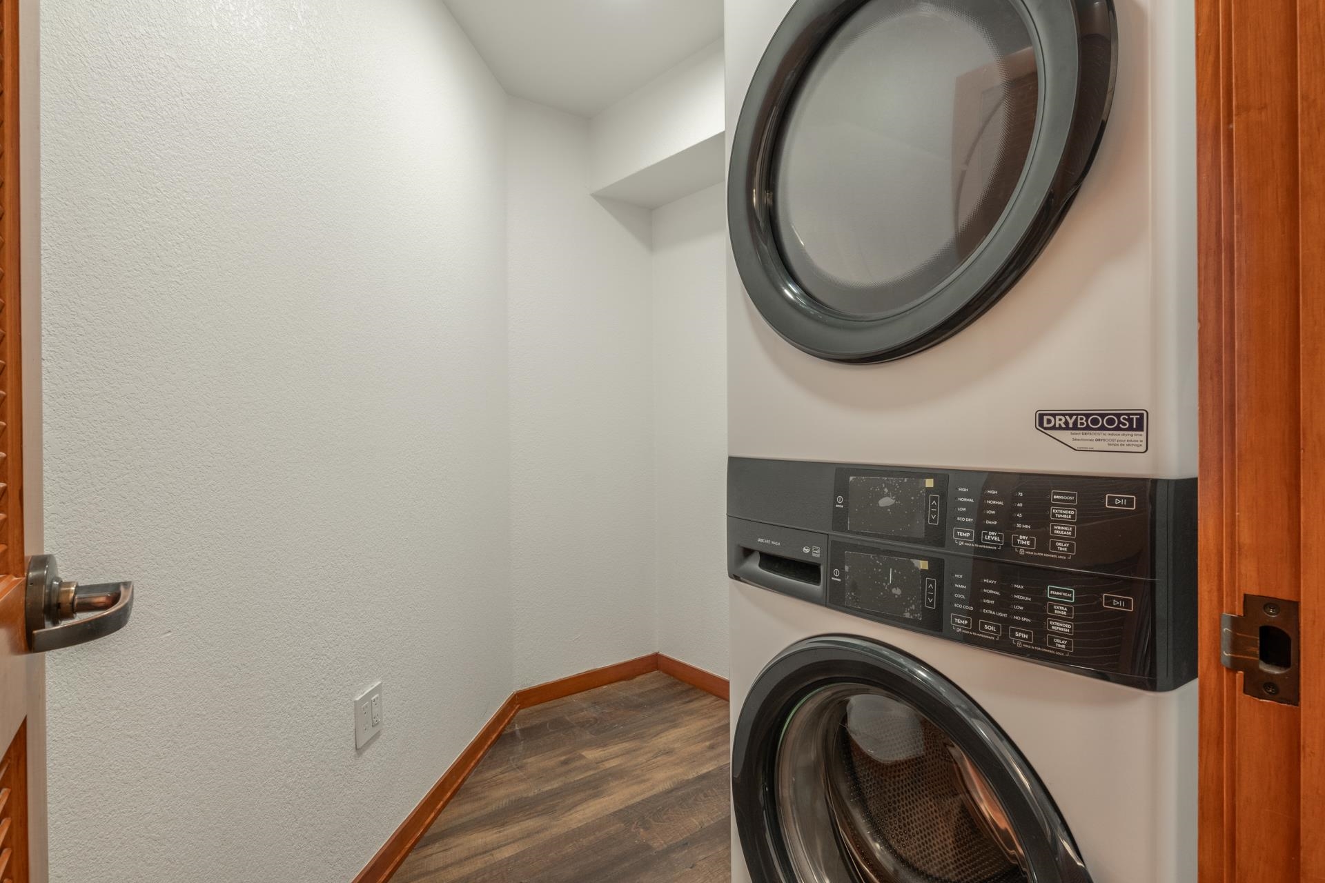 6201 Minaret Rd #2430