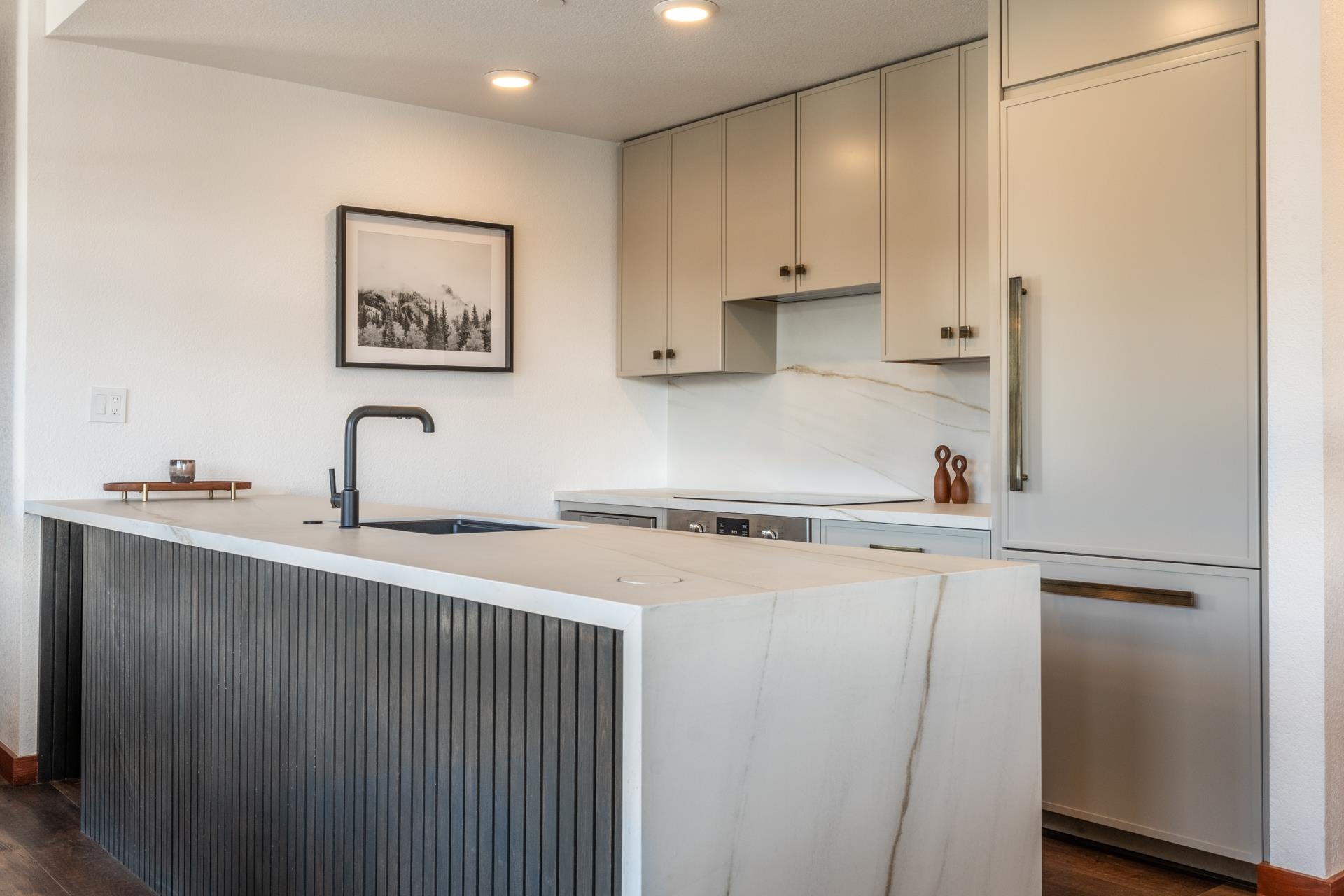 6201 Minaret Rd #2430