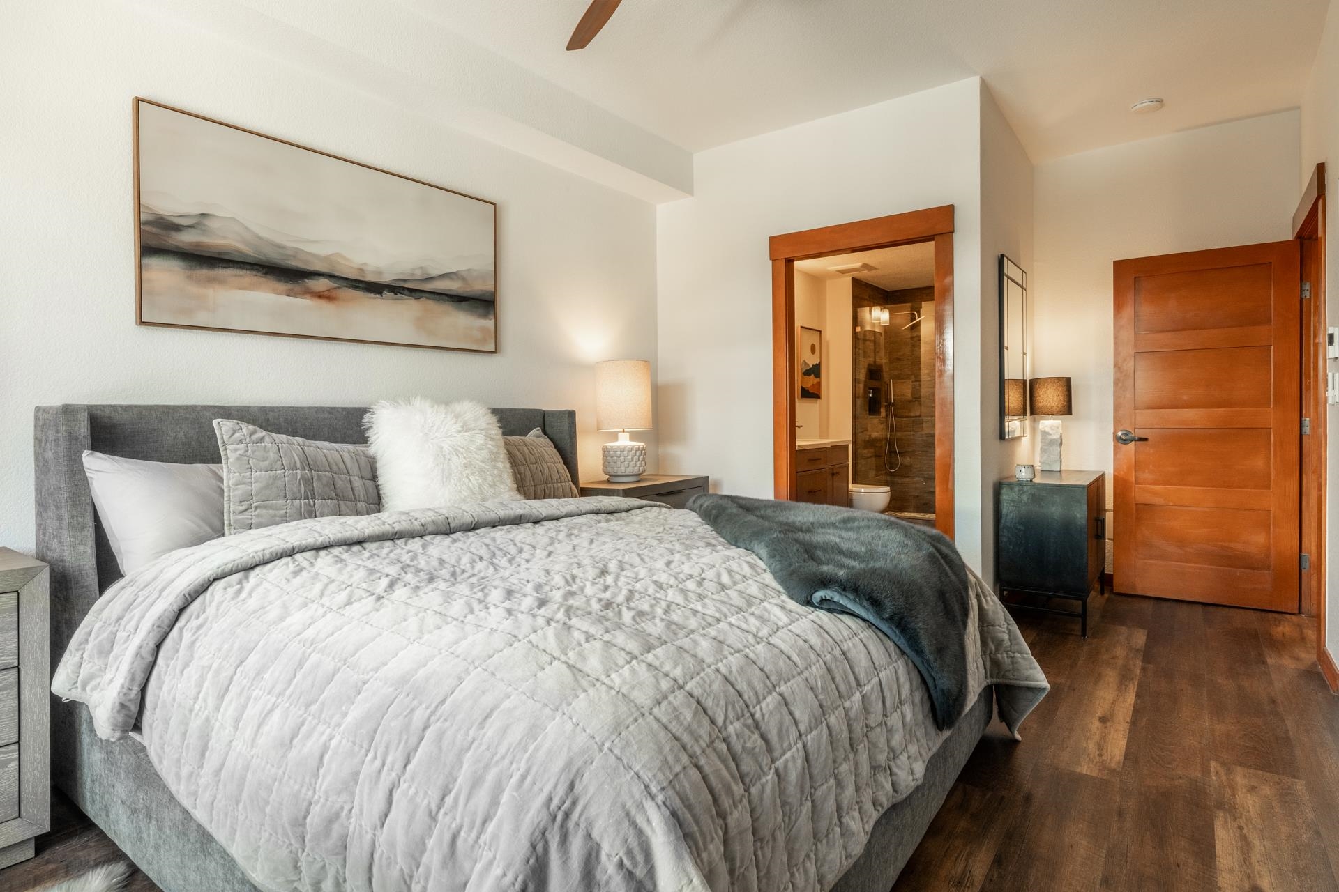 6201 Minaret Rd #2430