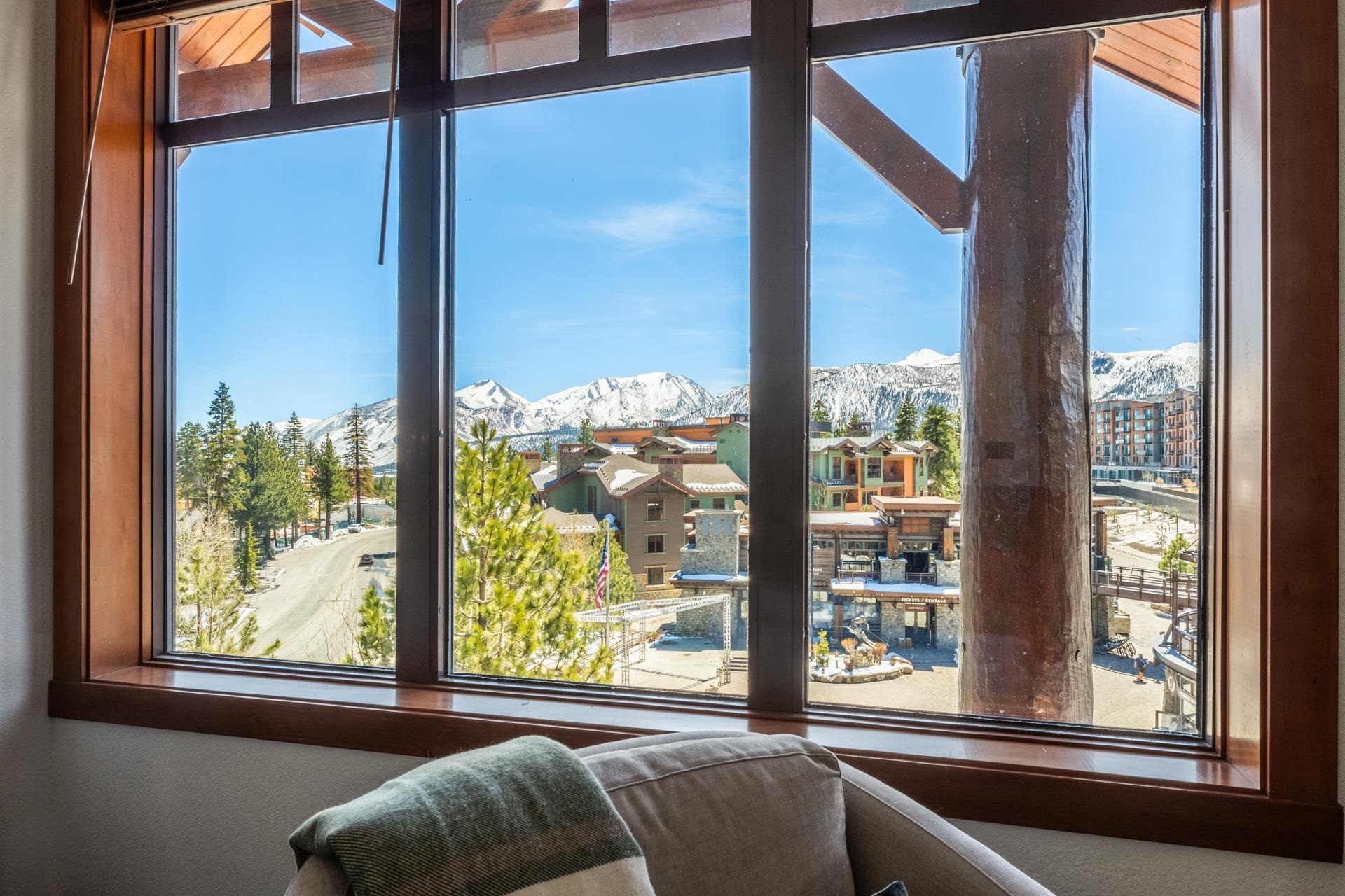 6201 Minaret Rd #2430