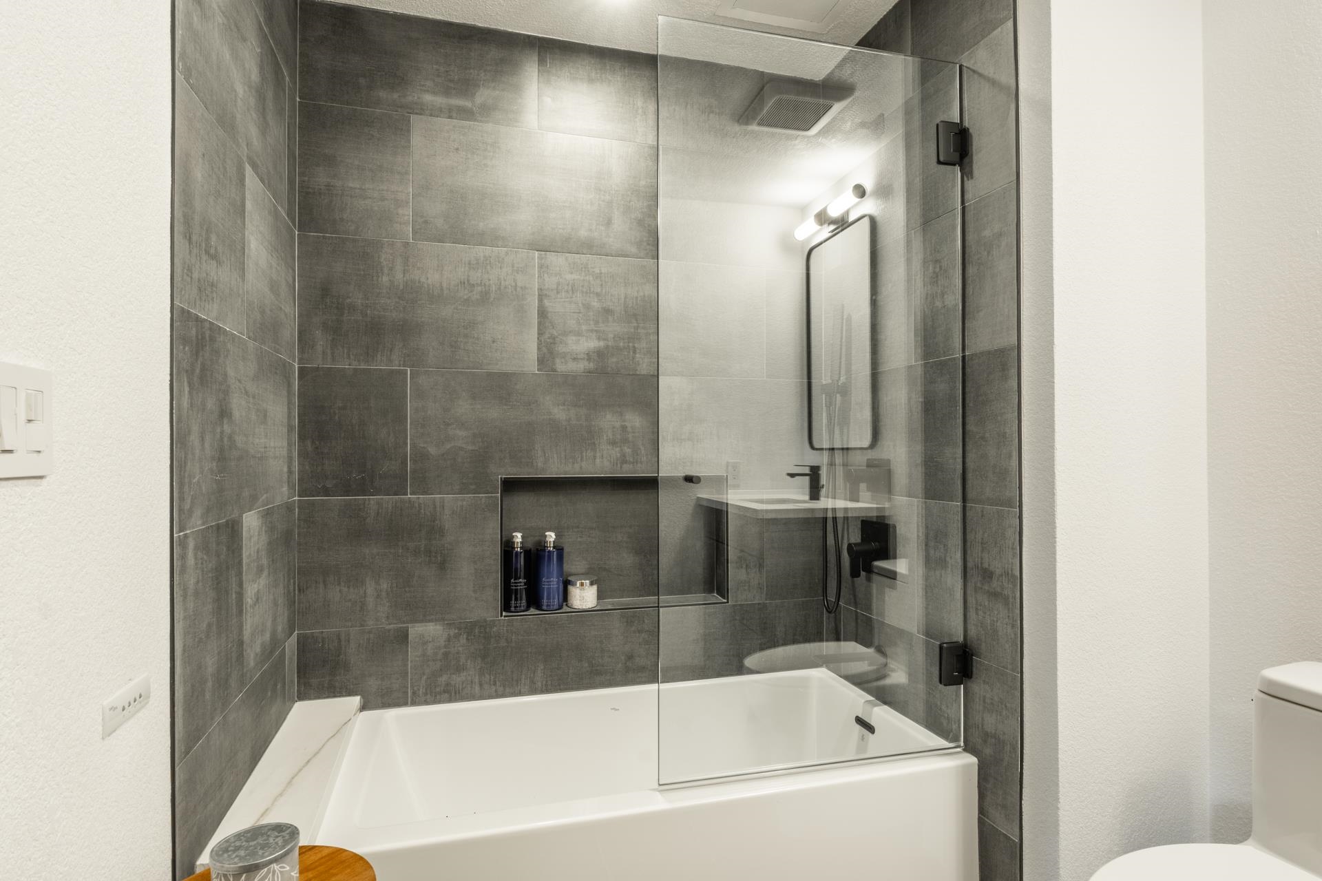 6201 Minaret Rd #2430