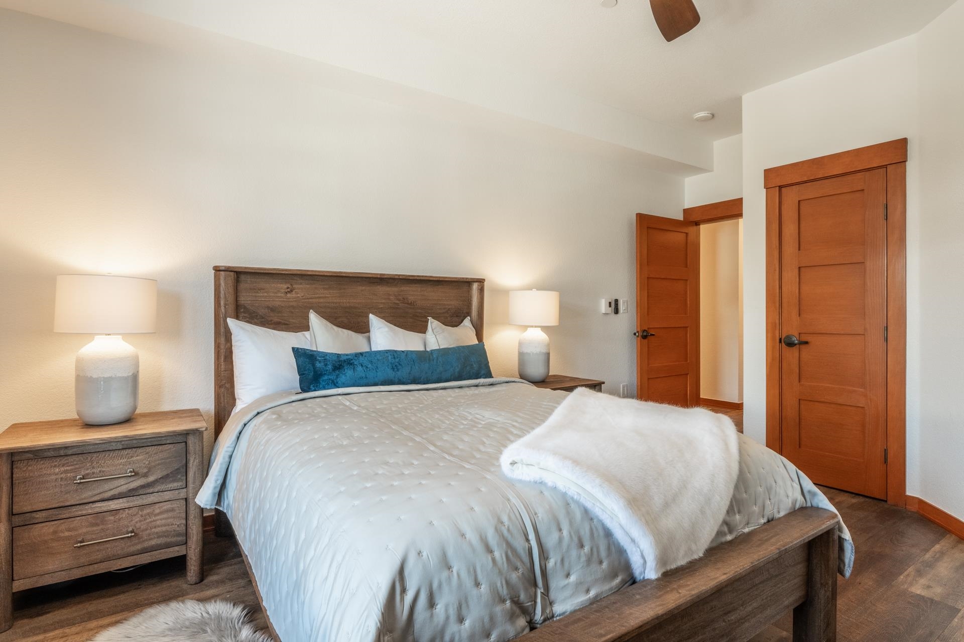 6201 Minaret Rd #2430