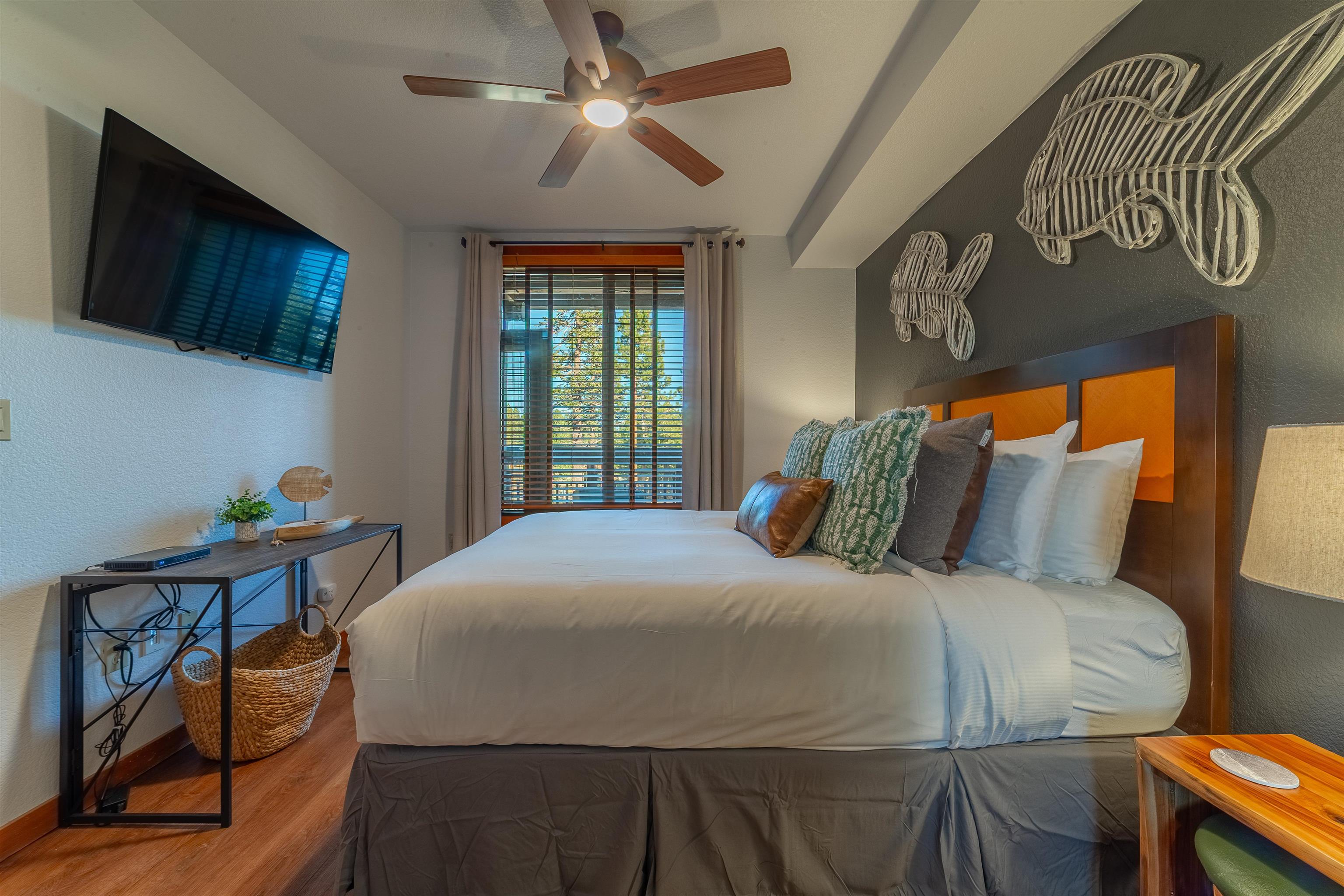 6201 Minaret Road Unit: 2221