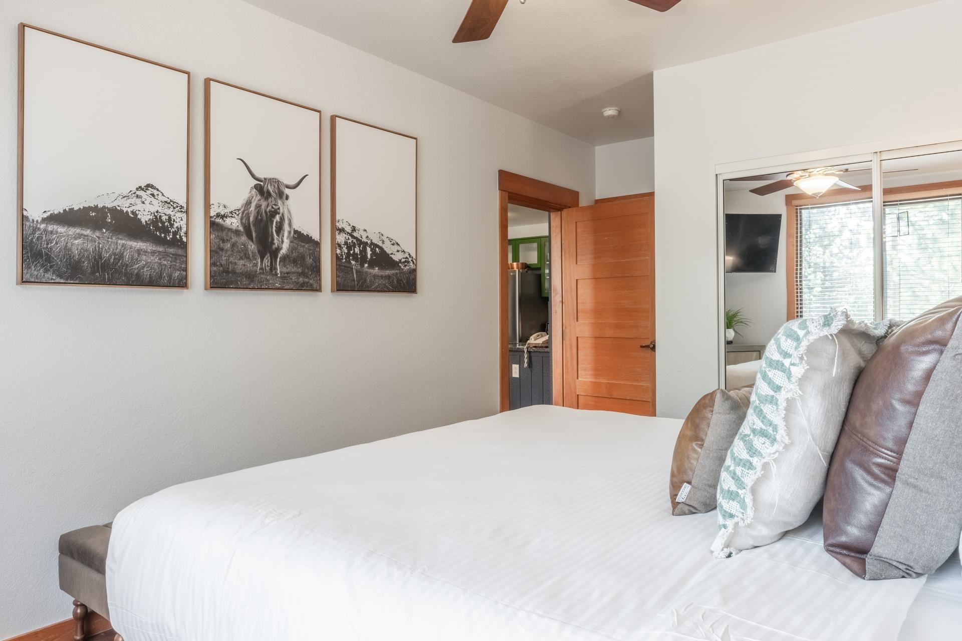 6201 Minaret Road Unit: 2221