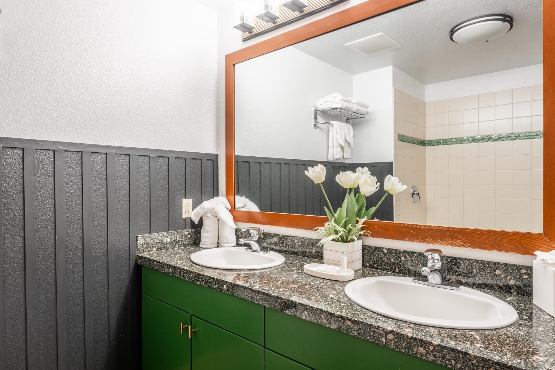 6201 Minaret Road Unit: 2221